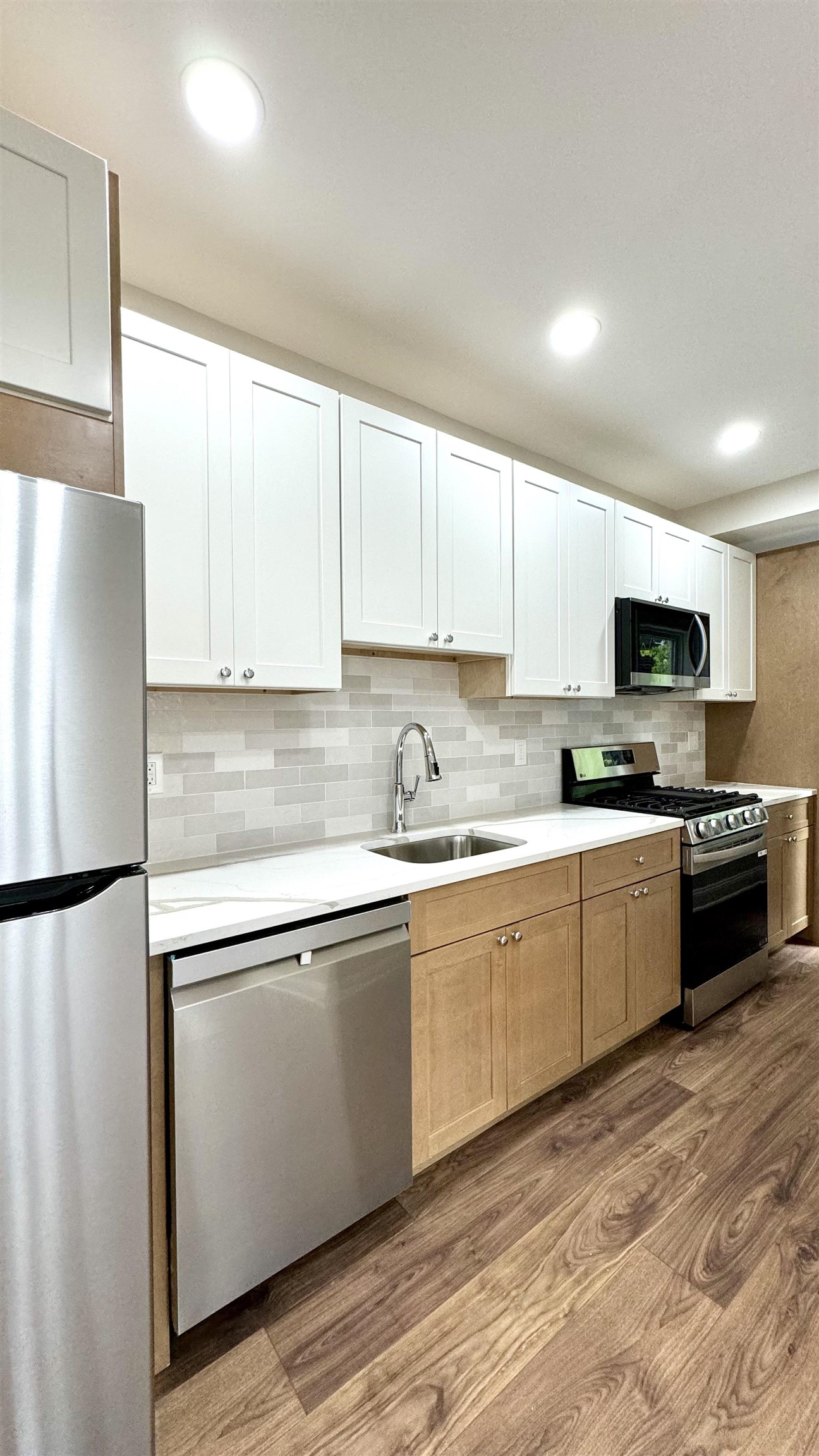 118 PARKVIEW TERRACE Unit: 2