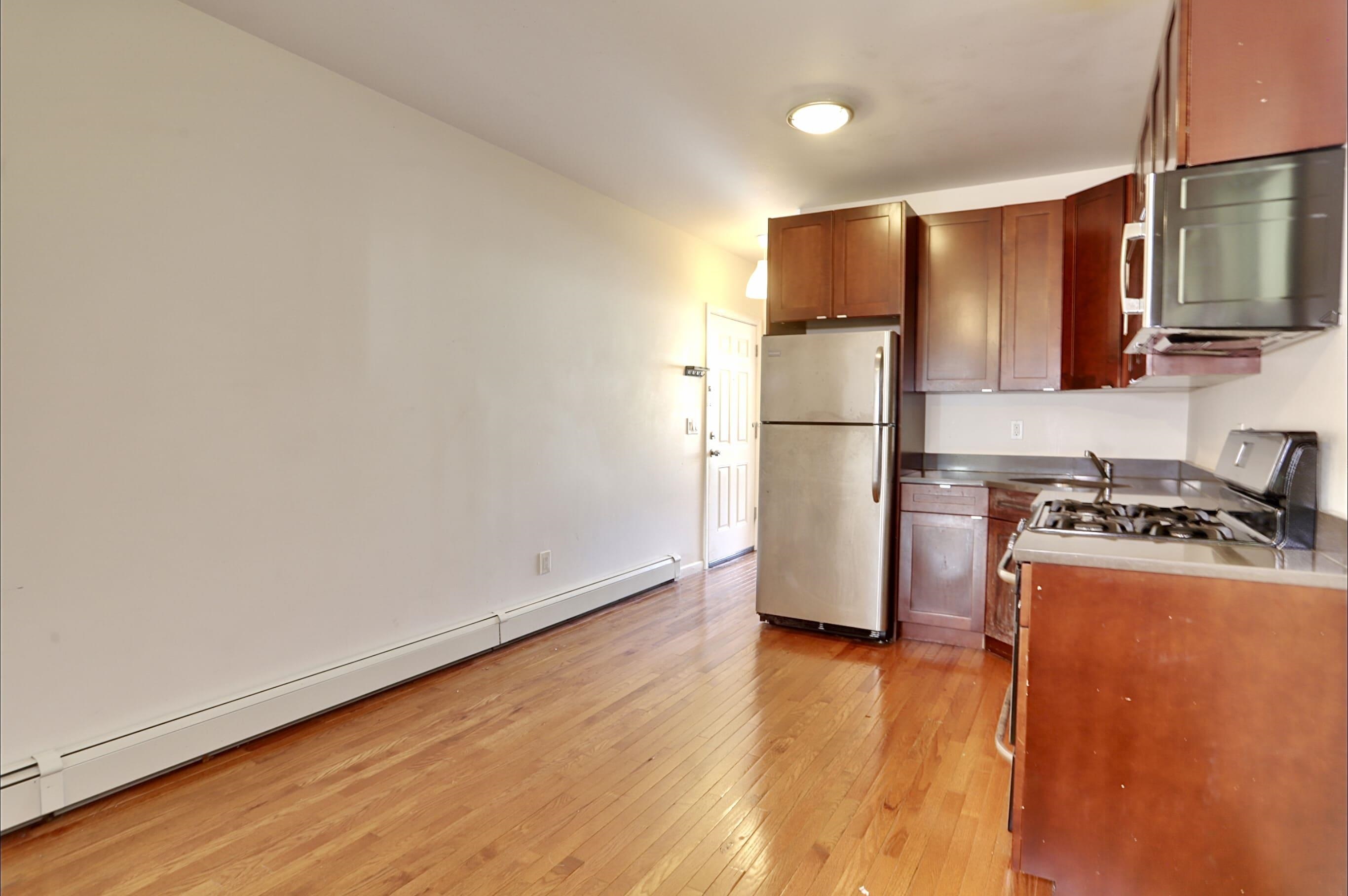 79 BEACON AVE Unit: 3