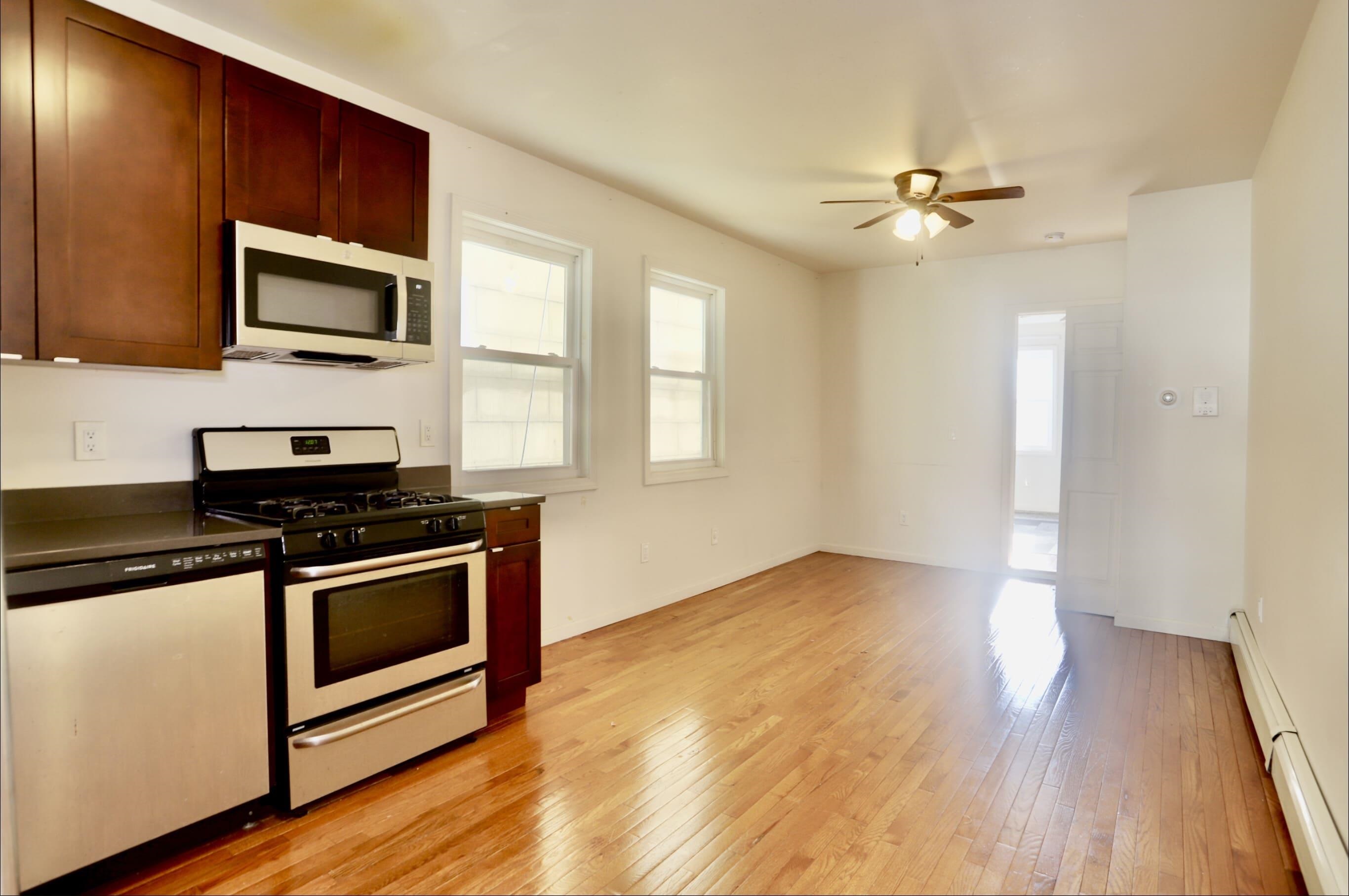 79 BEACON AVE Unit: 3