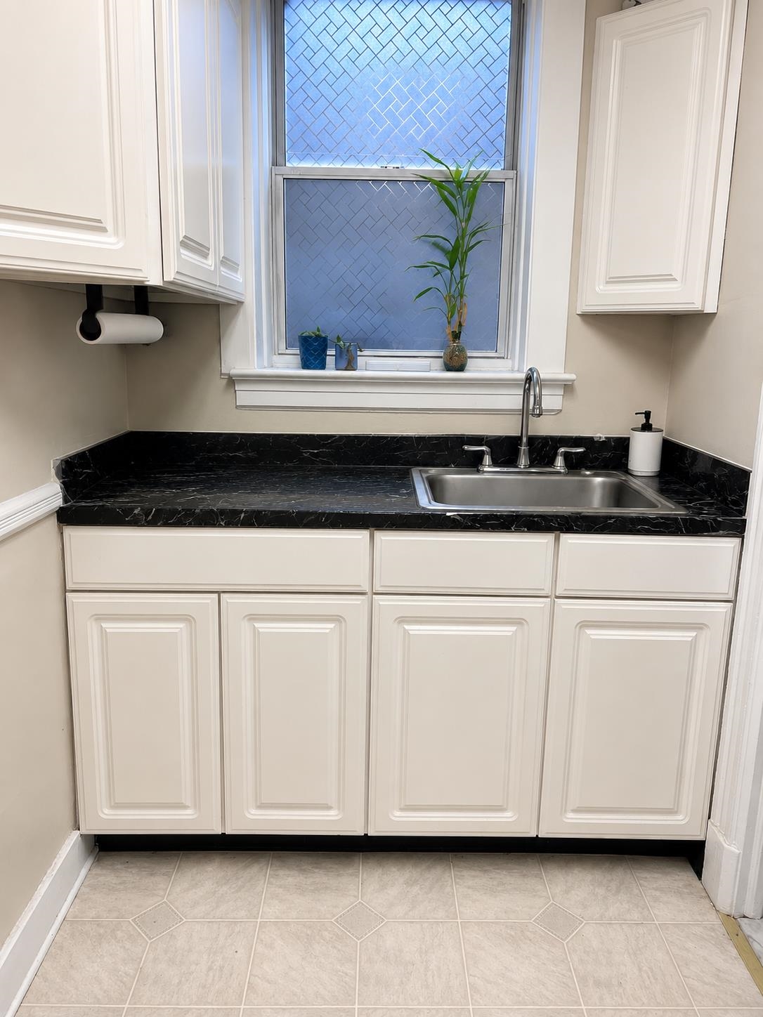 23 8TH ST Unit: 2R