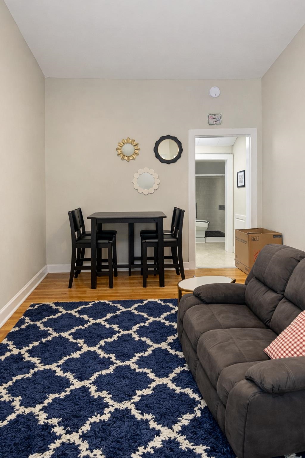 23 8TH ST Unit: 2R