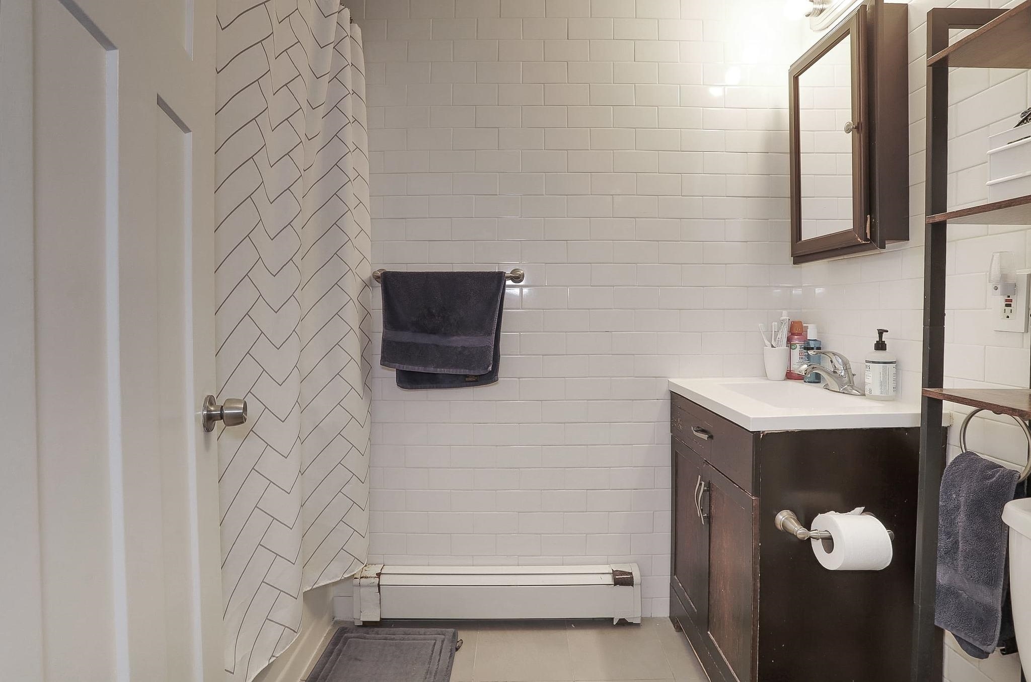227 3RD ST Unit: 3R