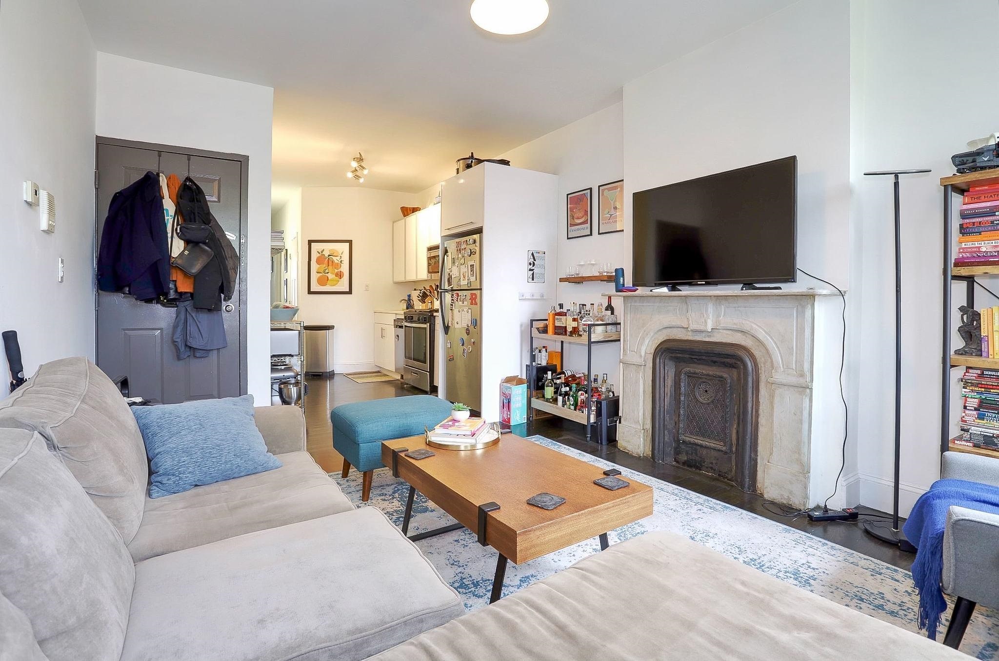 227 3RD ST Unit: 3R