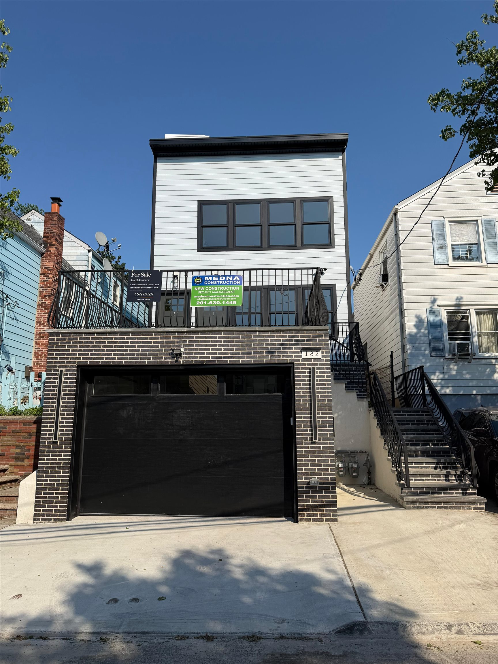 182 COLUMBIA AVE