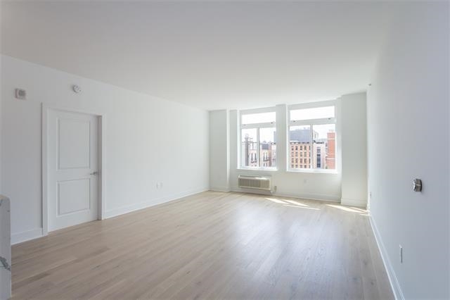 1400 HUDSON ST Unit: 318