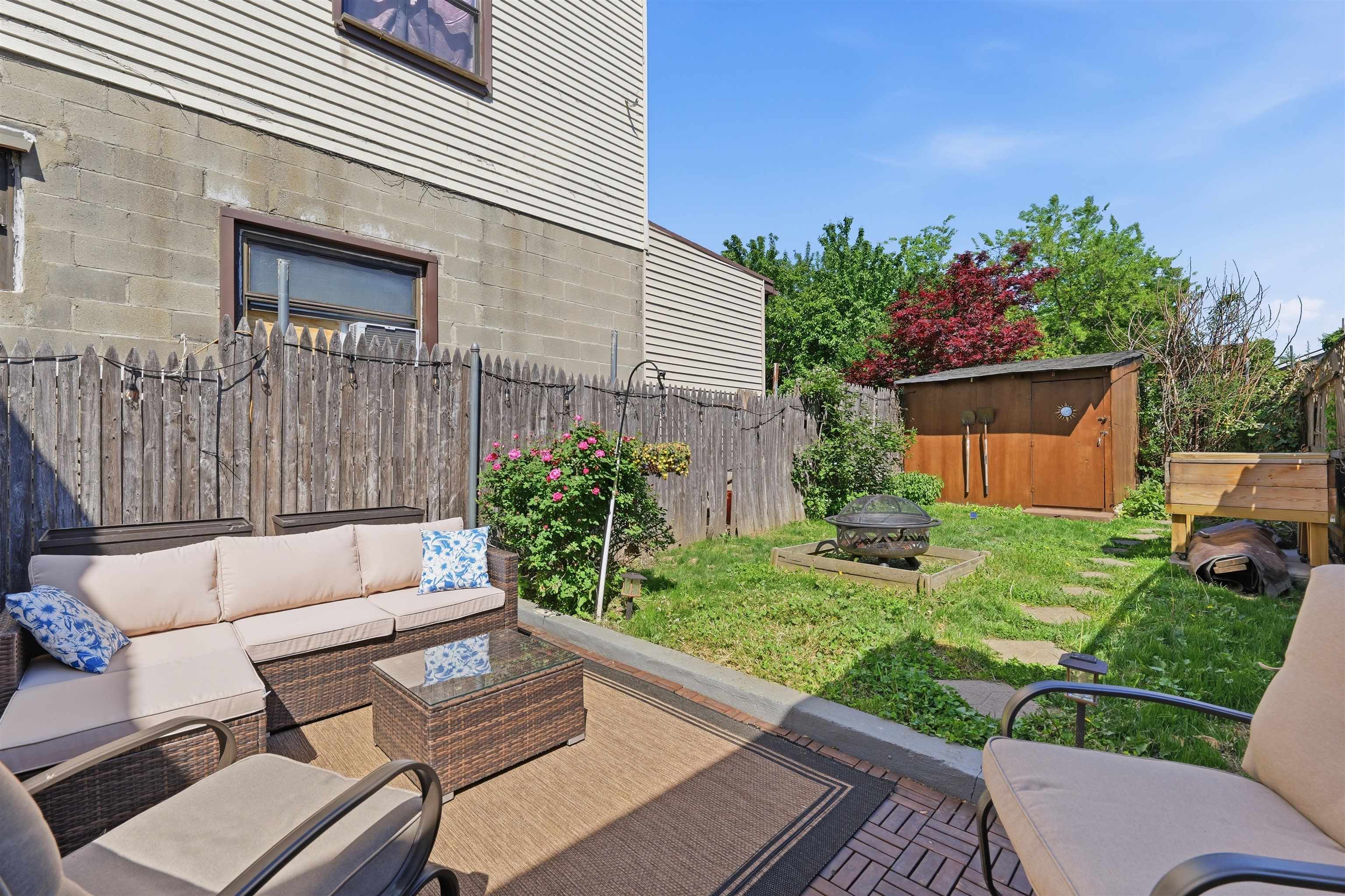 1212 CENTRAL AVE