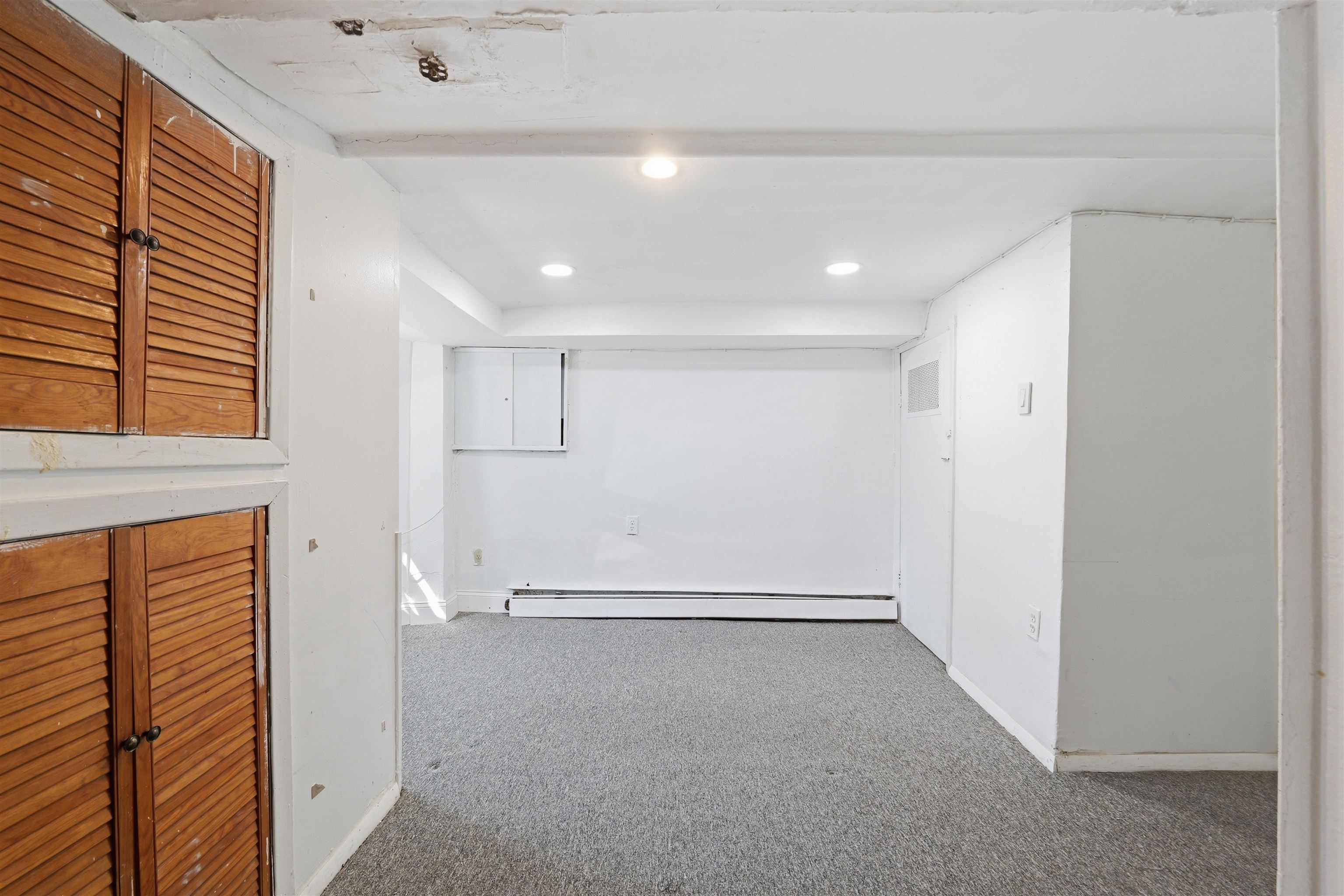1212 CENTRAL AVE