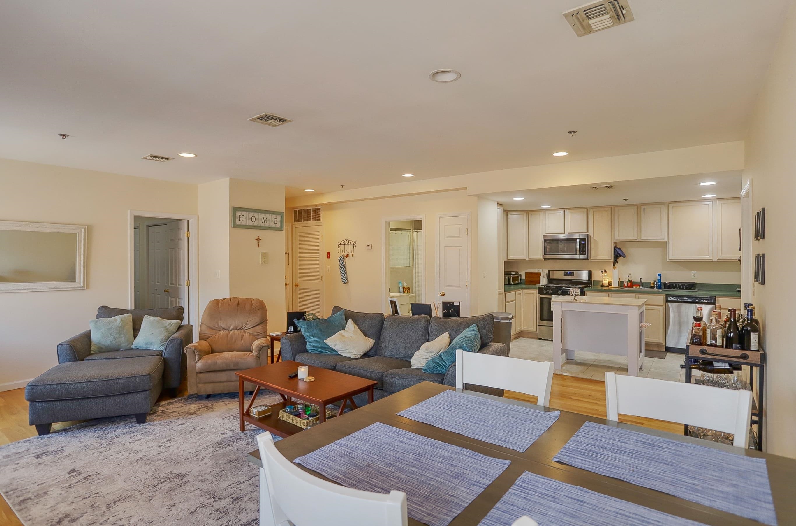 217 CLINTON ST Unit: 5