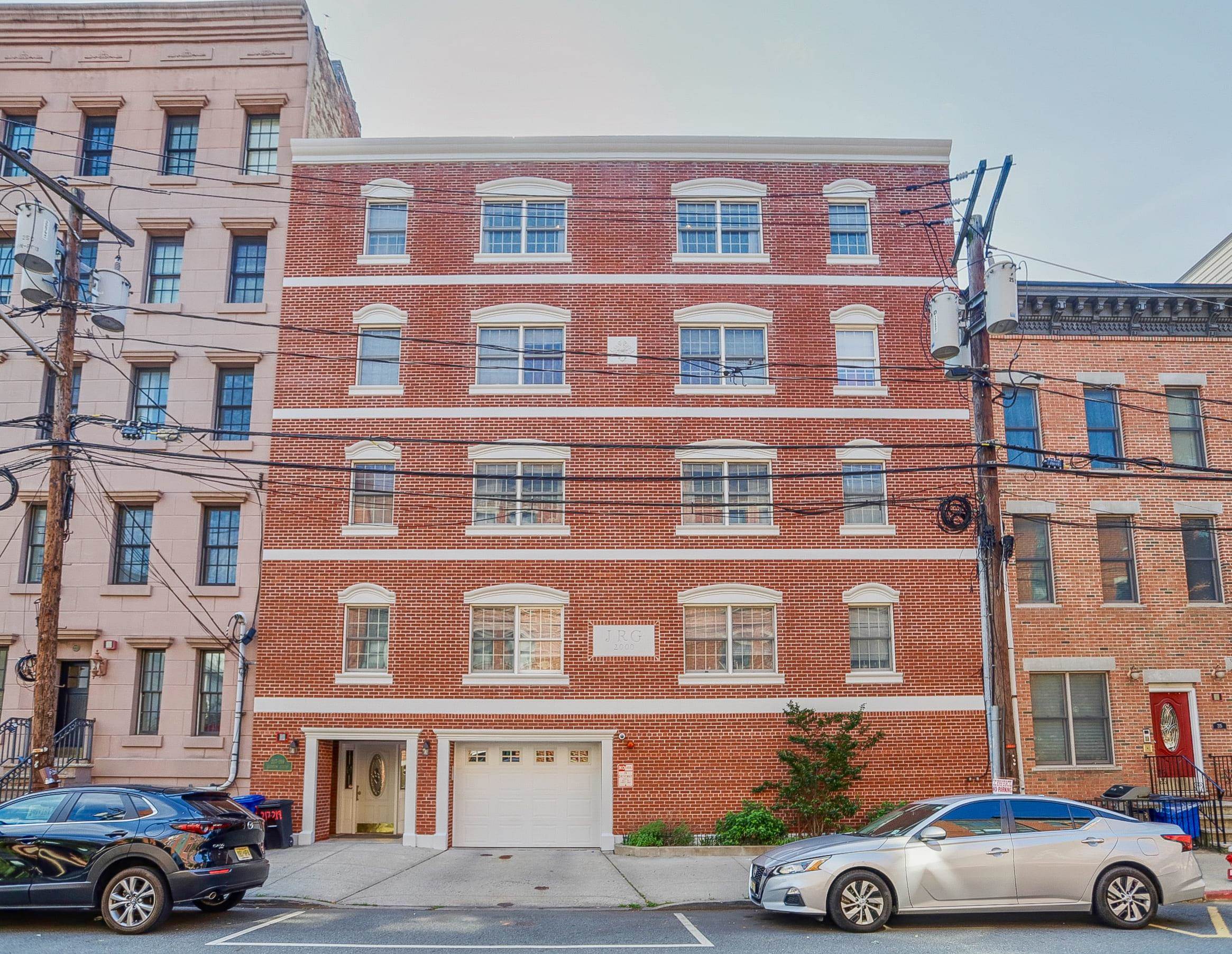 217 CLINTON ST Unit: 5