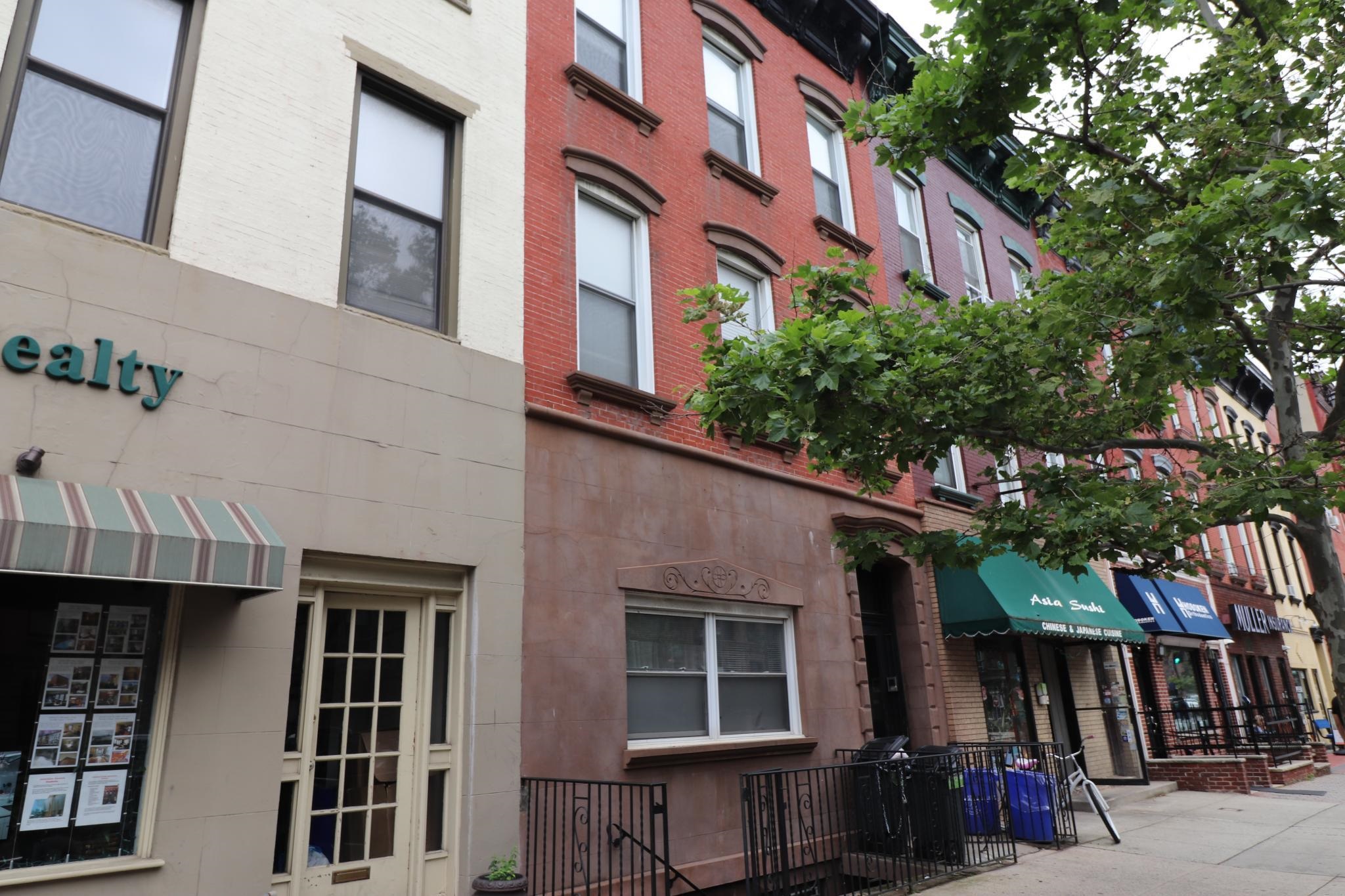 924 WASHINGTON ST Unit: 3