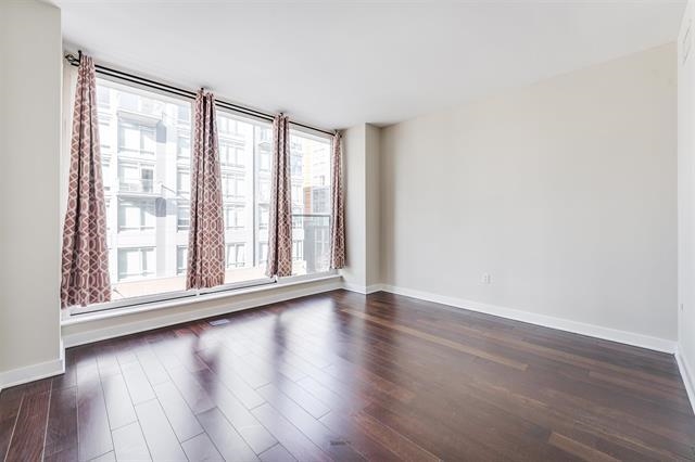 1200 AVENUE AT PORT IMPERIAL Unit: 421