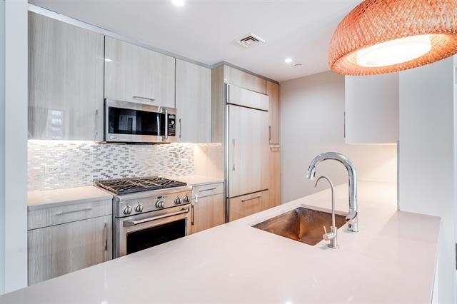 1200 AVENUE AT PORT IMPERIAL Unit: 421