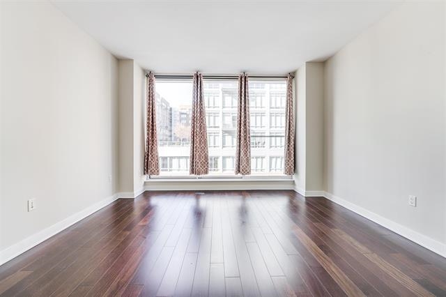 1200 AVENUE AT PORT IMPERIAL Unit: 421