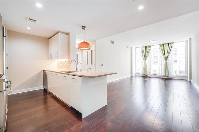 1200 AVENUE AT PORT IMPERIAL Unit: 421