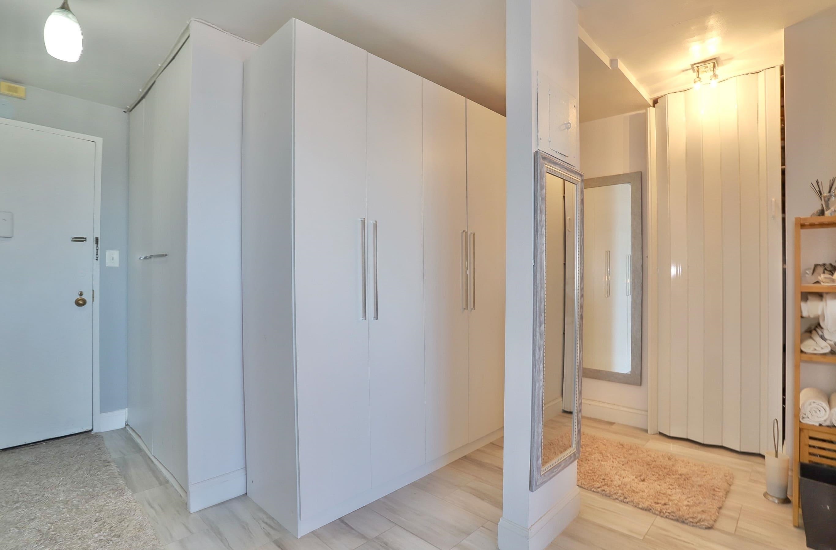 7100 BLVD EAST Unit: 11L