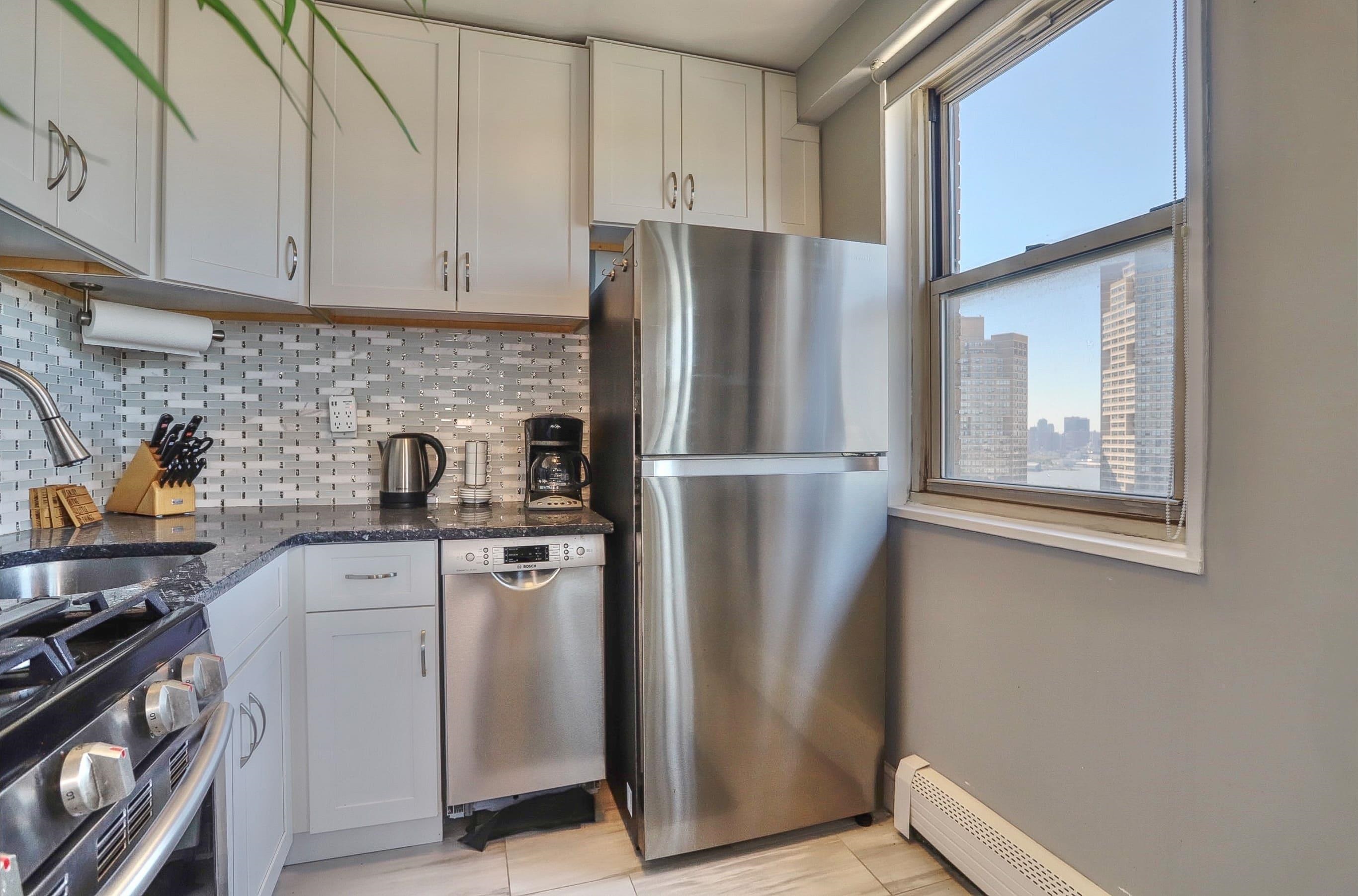 7100 BLVD EAST Unit: 11L