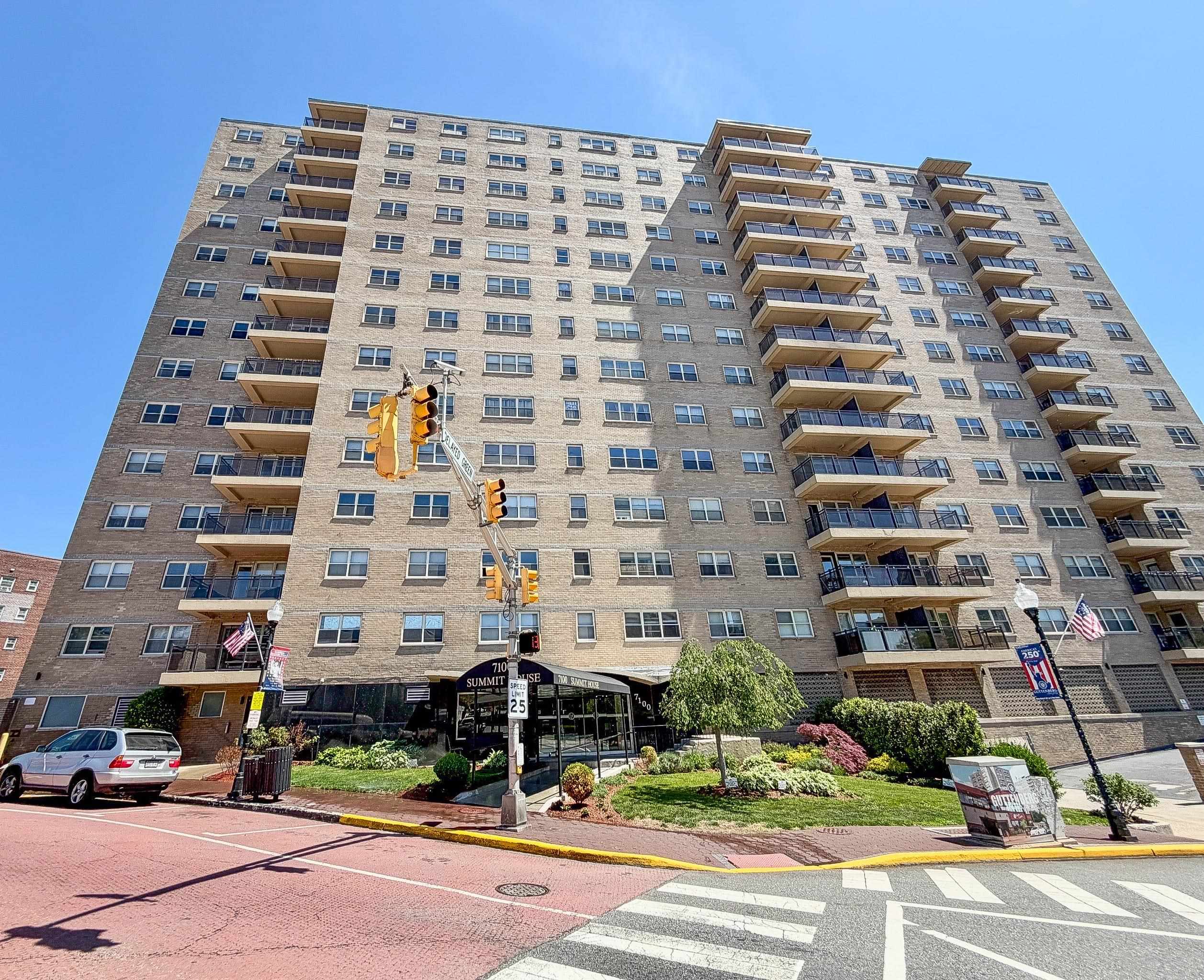7100 BLVD EAST Unit: 11L