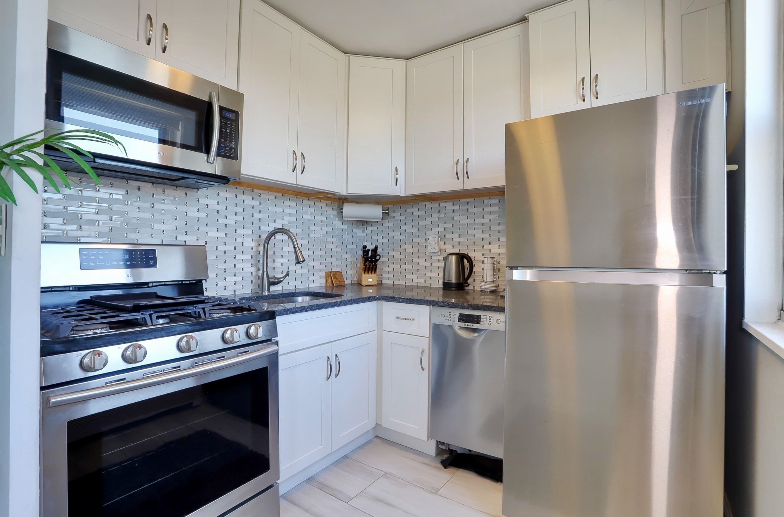 7100 BLVD EAST Unit: 11L