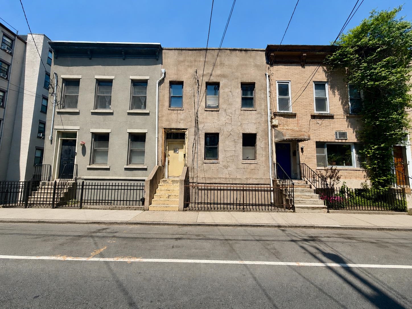 256 2ND ST