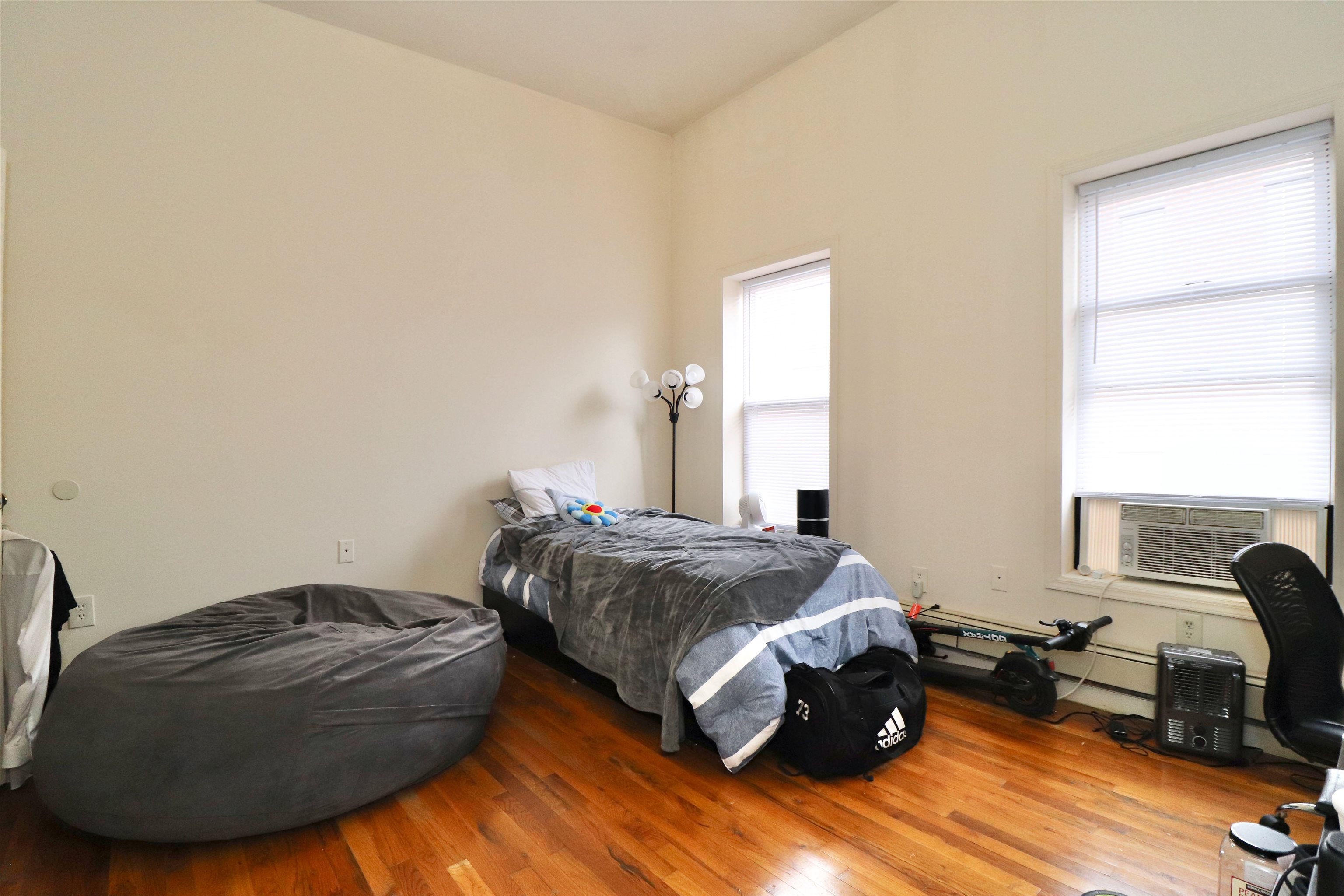 359 2ND ST Unit: 4E