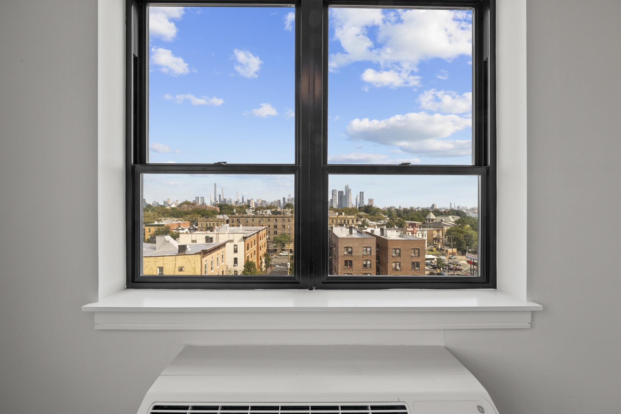 121 34TH ST Unit: 403