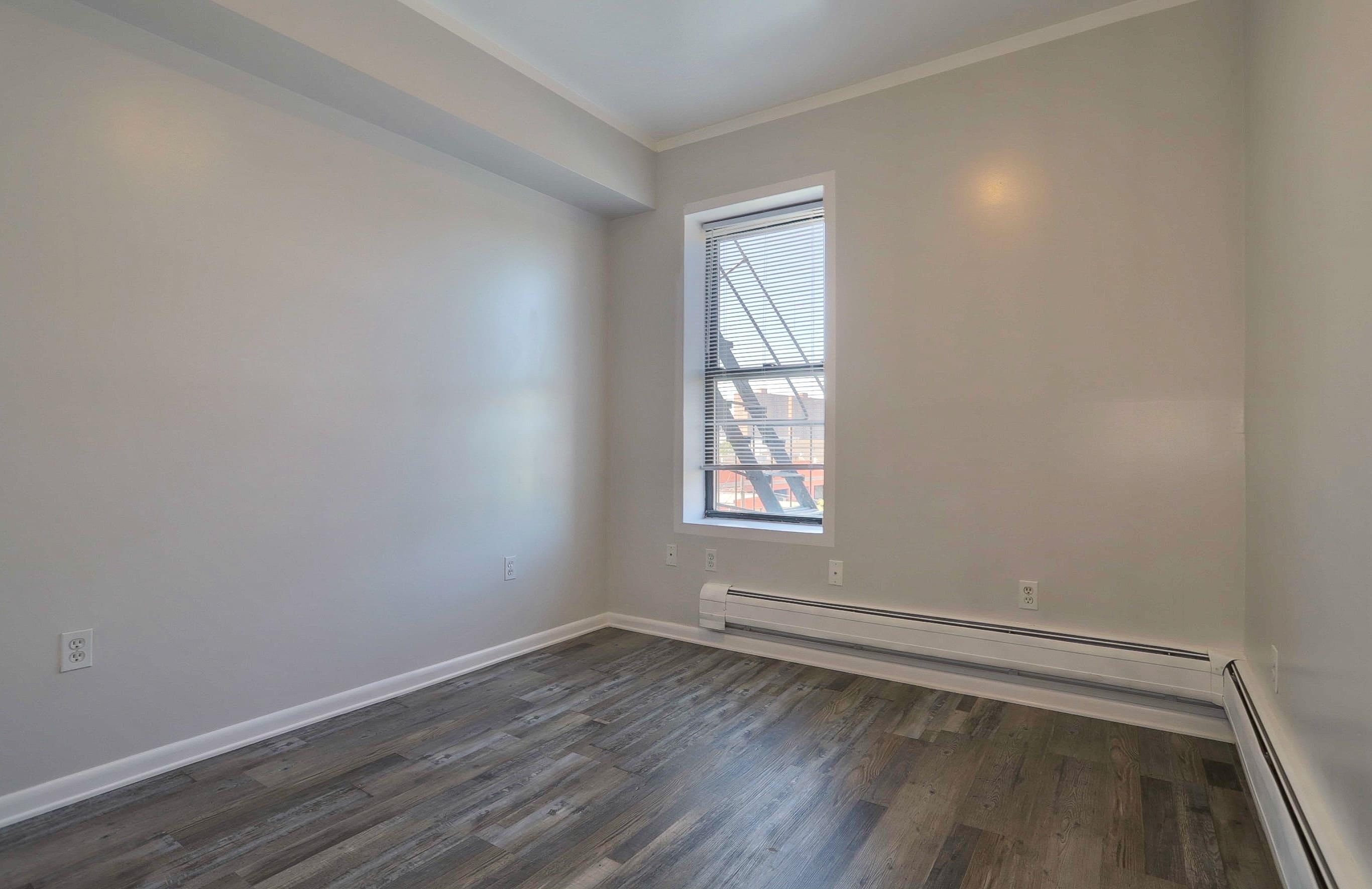 6311 DEWEY AVE Unit: 15
