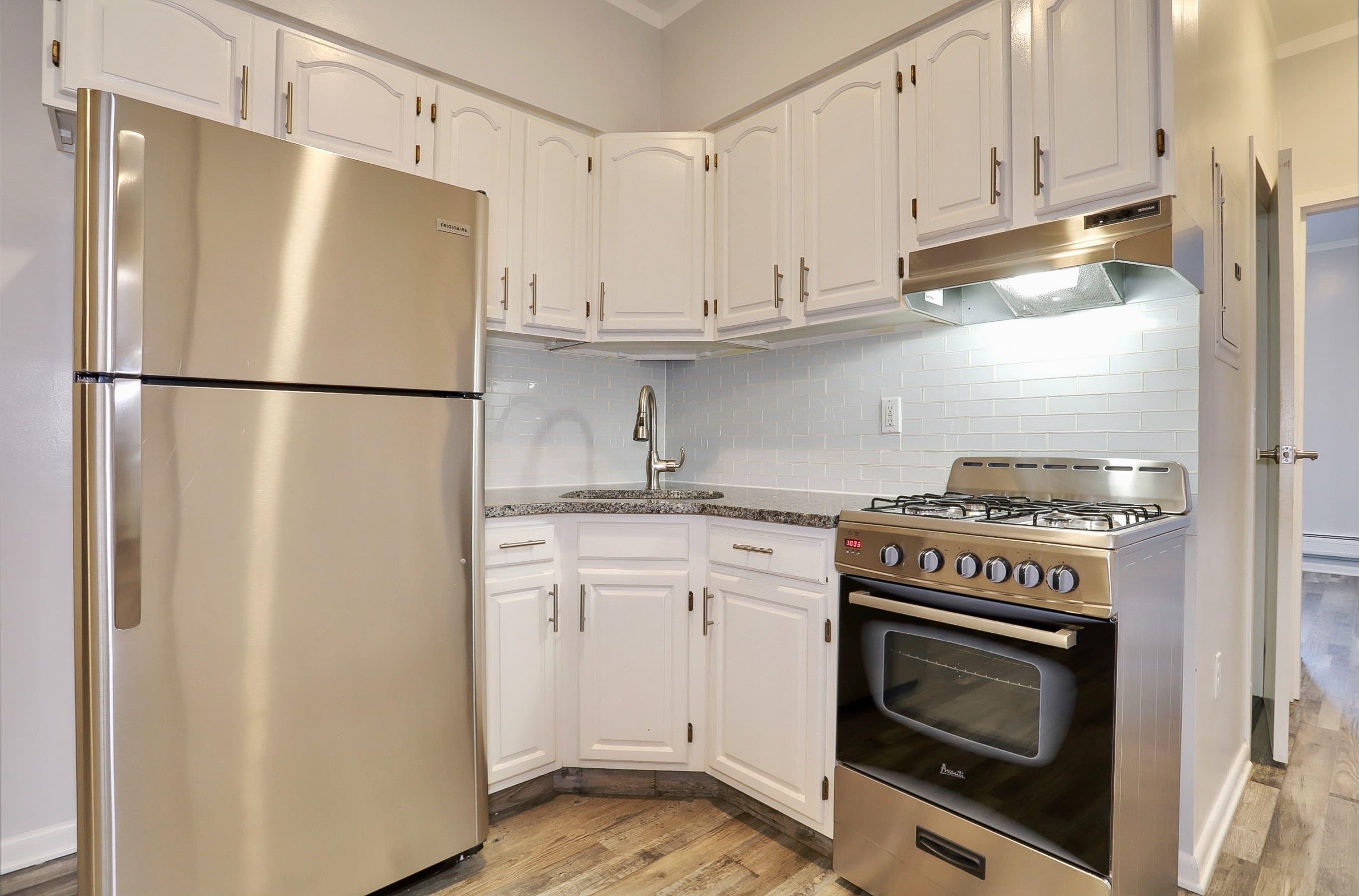6311 DEWEY AVE Unit: 15