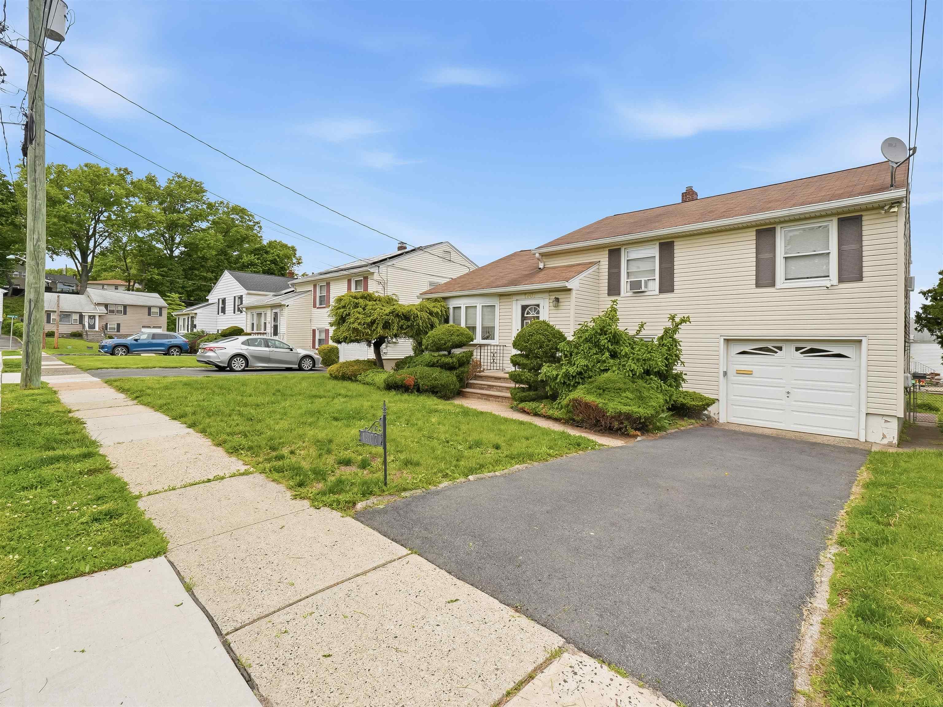1307 DARTMOUTH TERRACE
