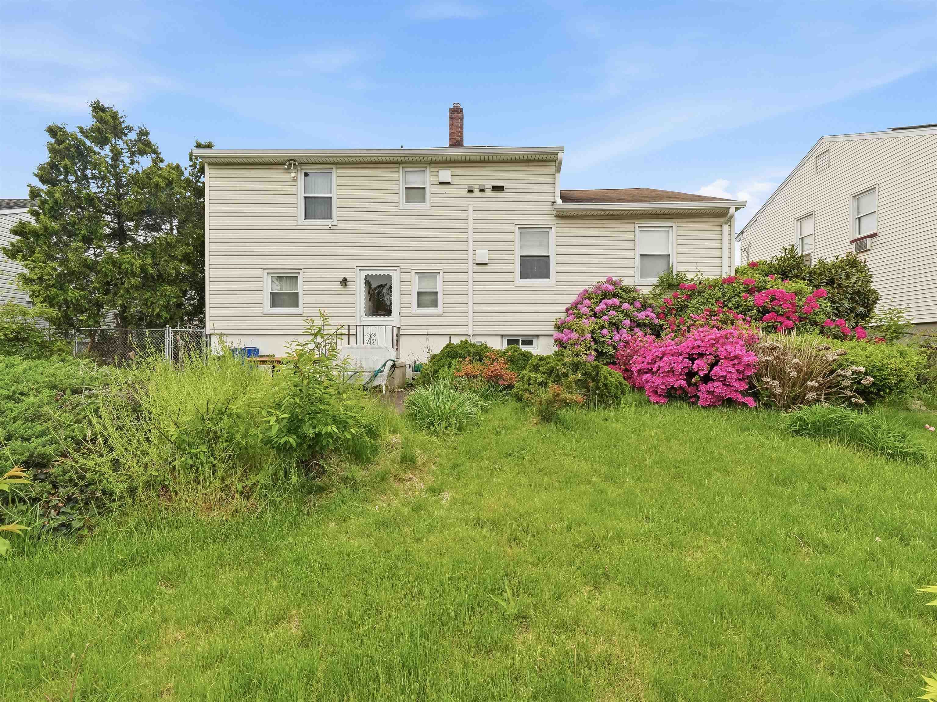 1307 DARTMOUTH TERRACE