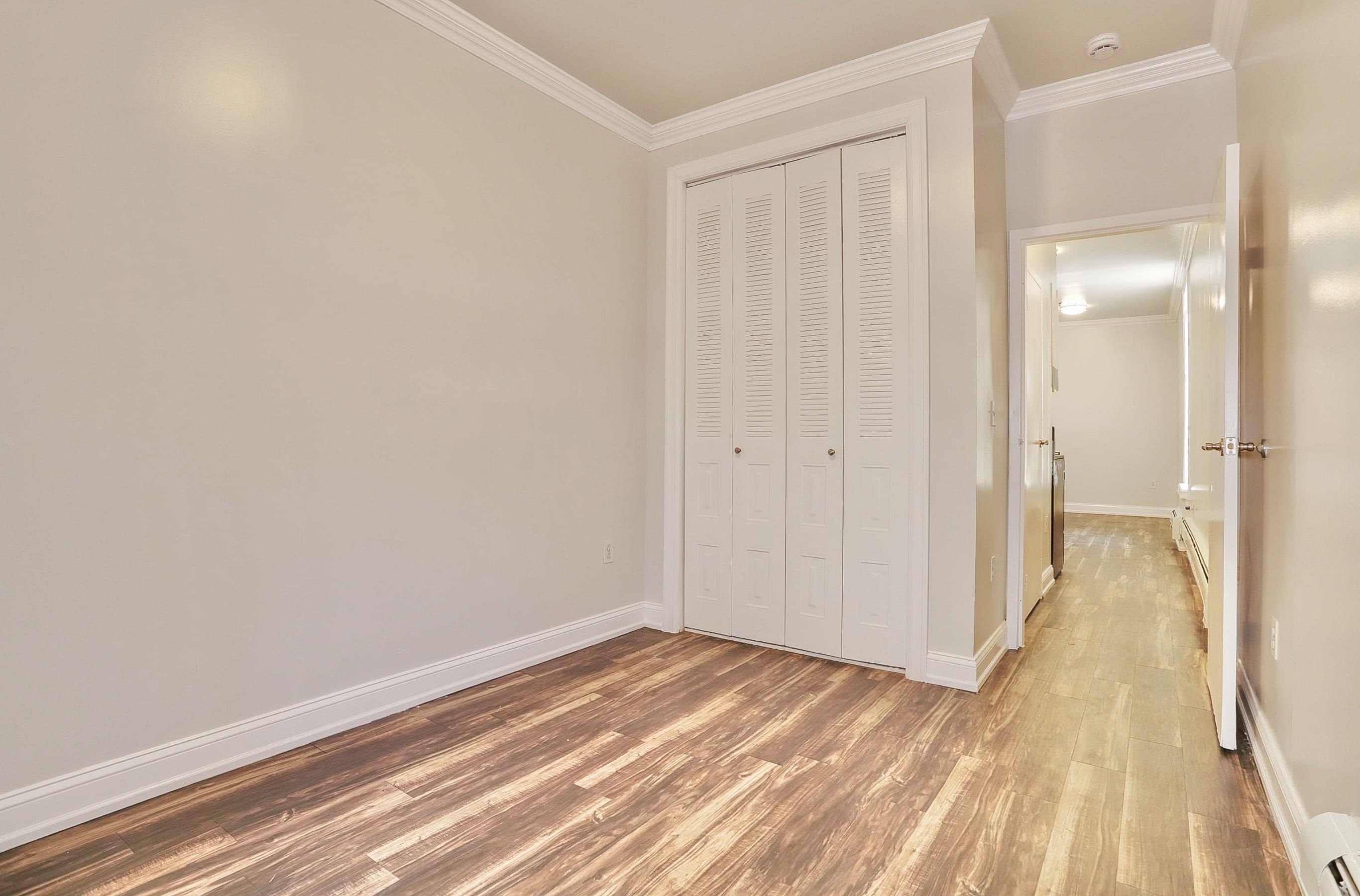 6311 DEWEY AVE Unit: 2