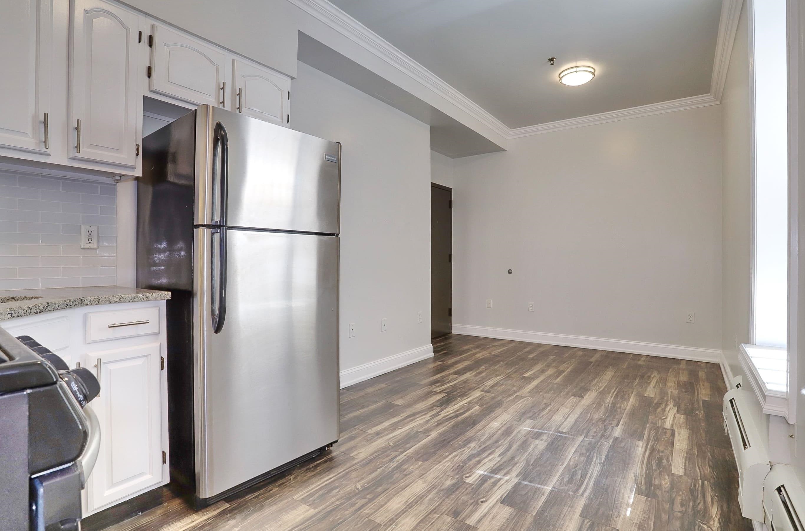 6311 DEWEY AVE Unit: 2