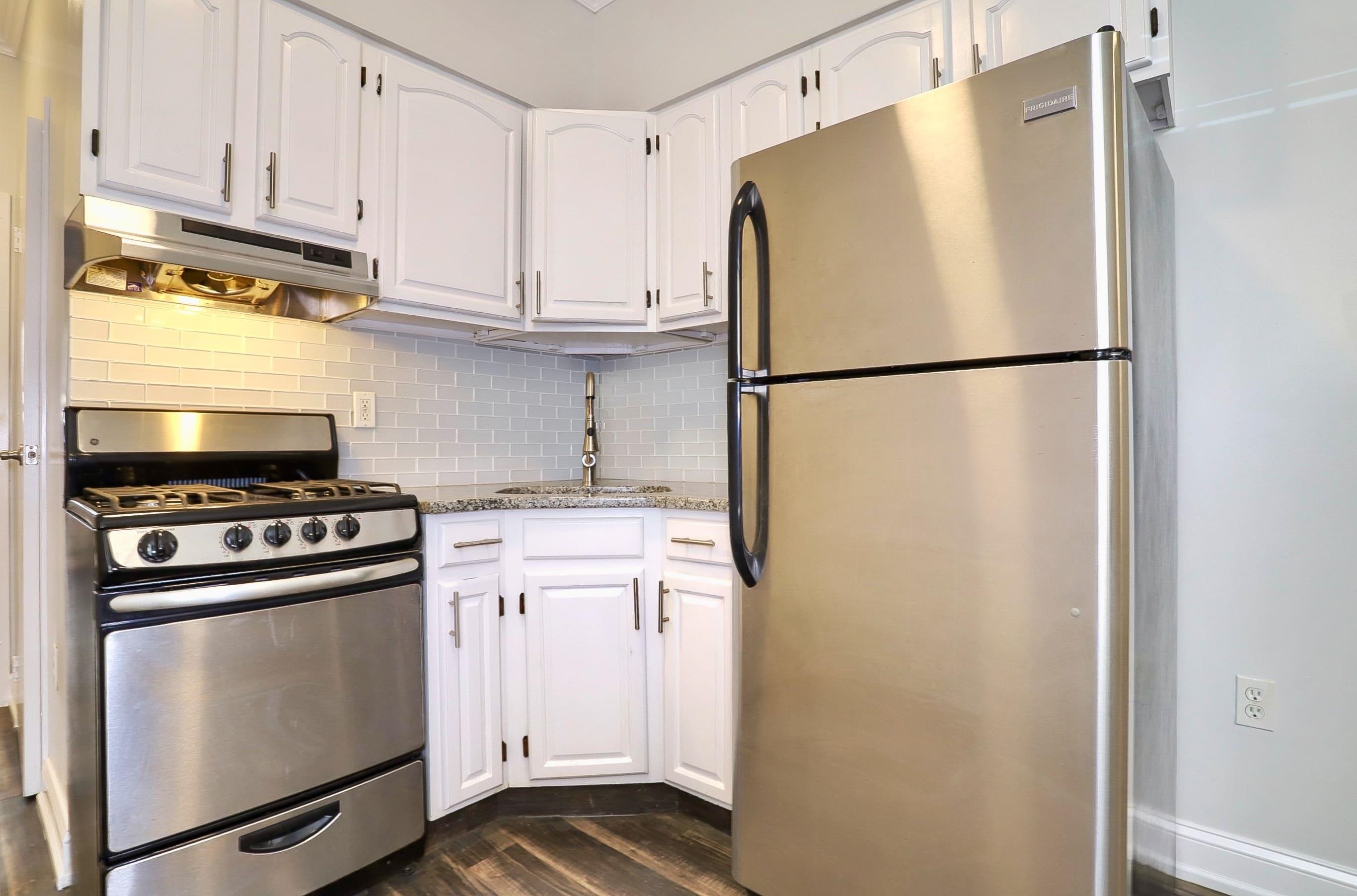 6311 DEWEY AVE Unit: 2