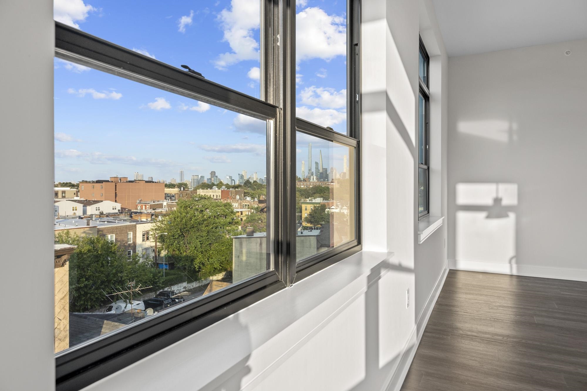 121 34TH ST Unit: 316