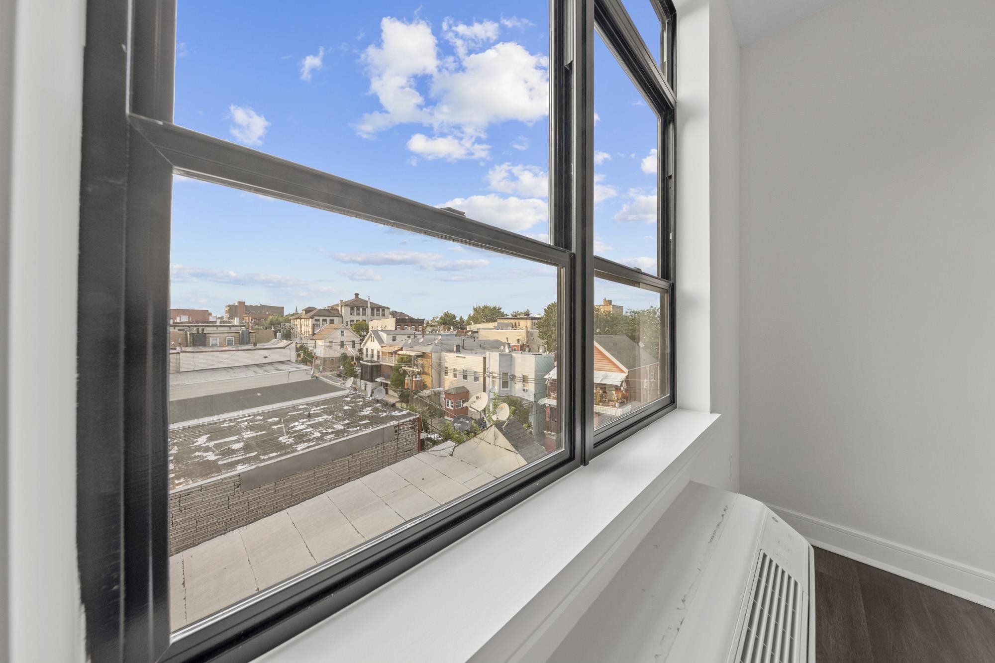 121 34TH ST Unit: 316