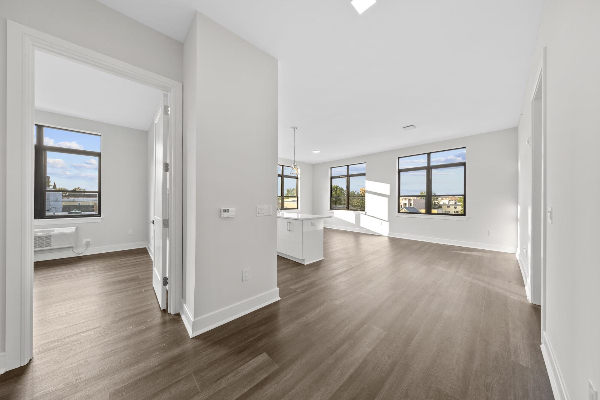 121 34TH ST Unit: 316