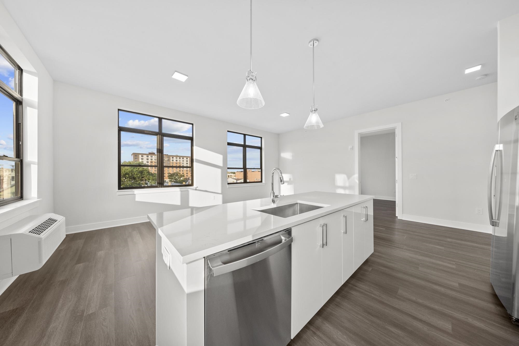 121 34TH ST Unit: 316
