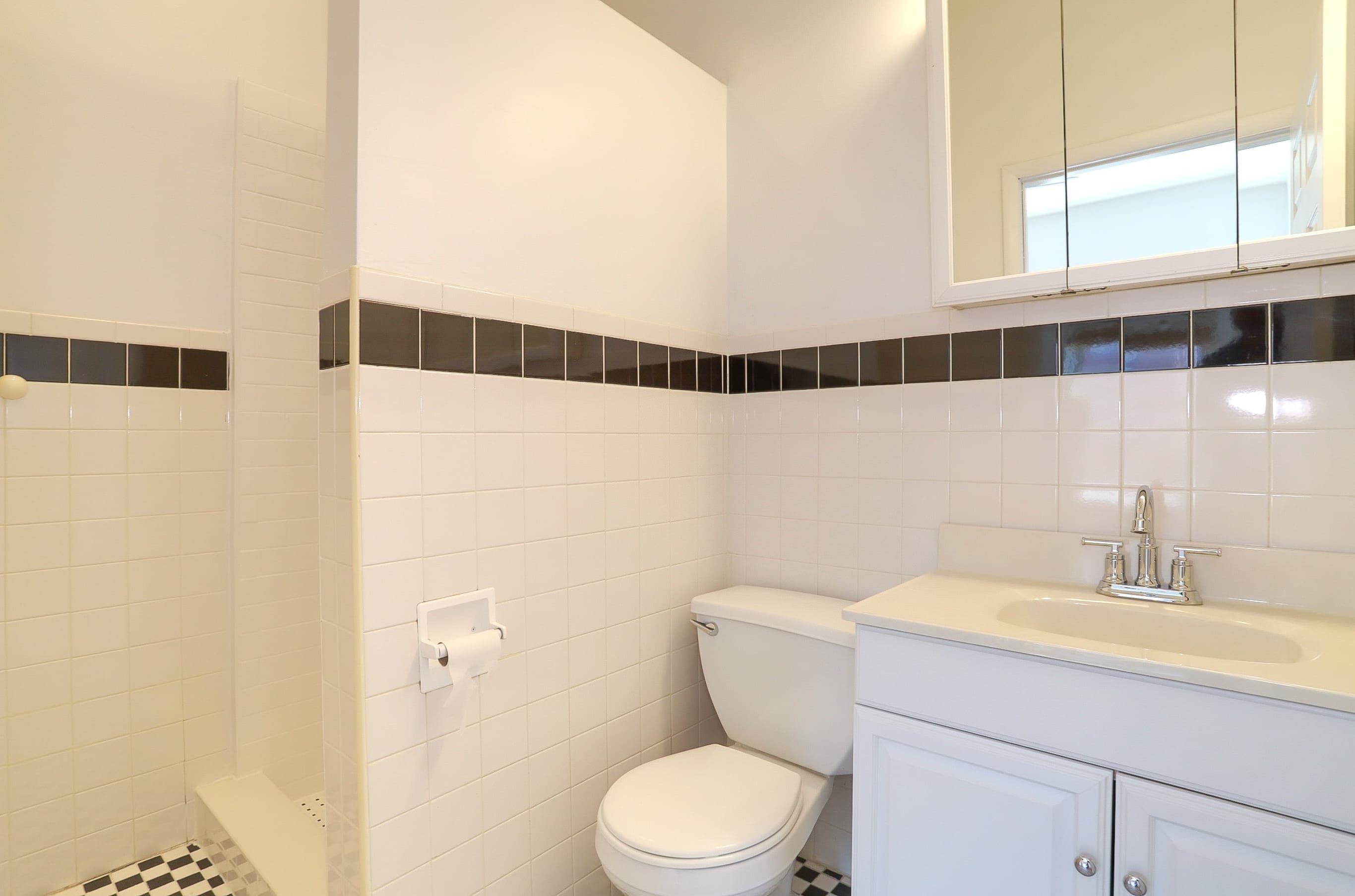 519 MONROE ST Unit: 3C