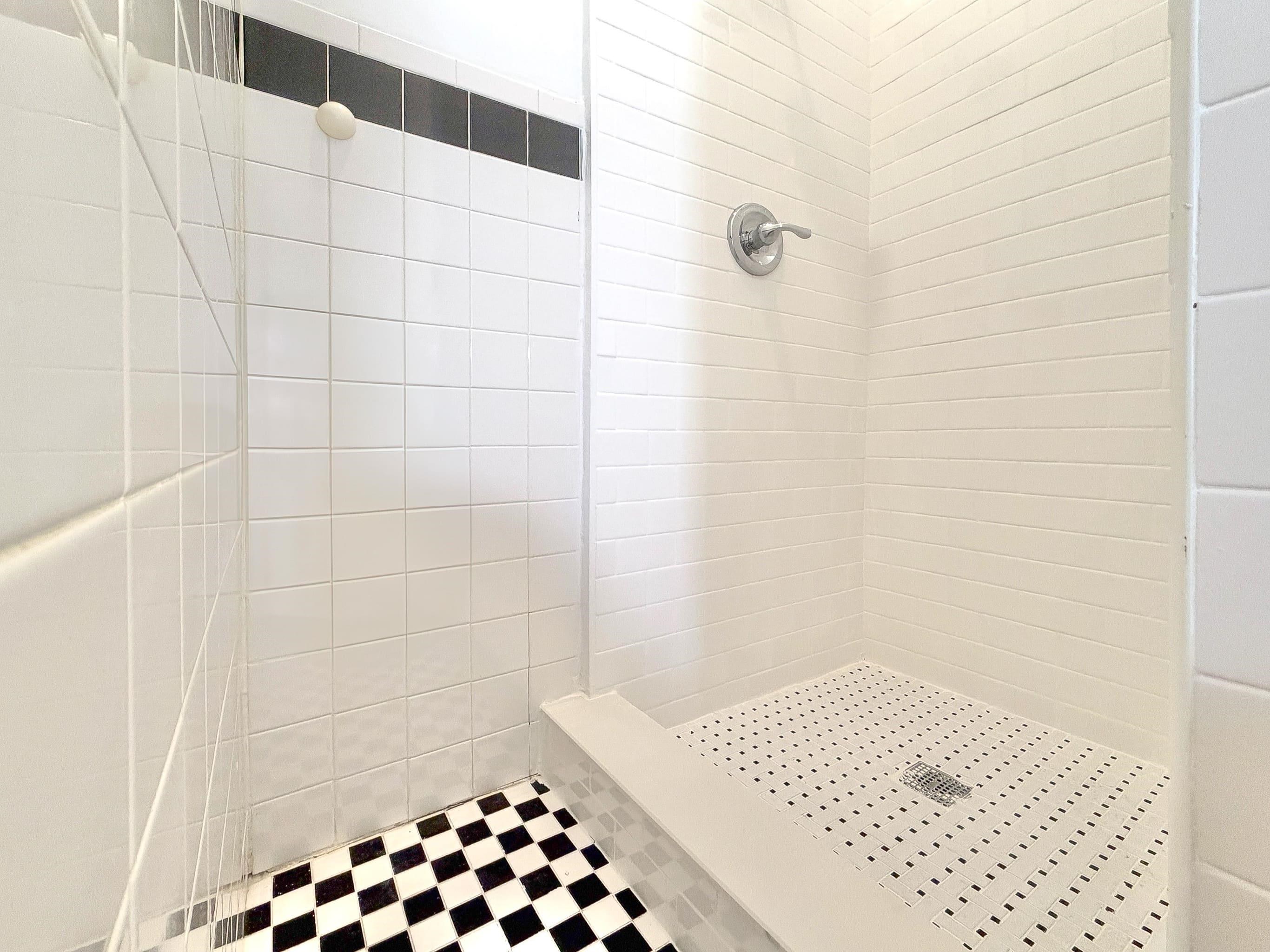 519 MONROE ST Unit: 3C