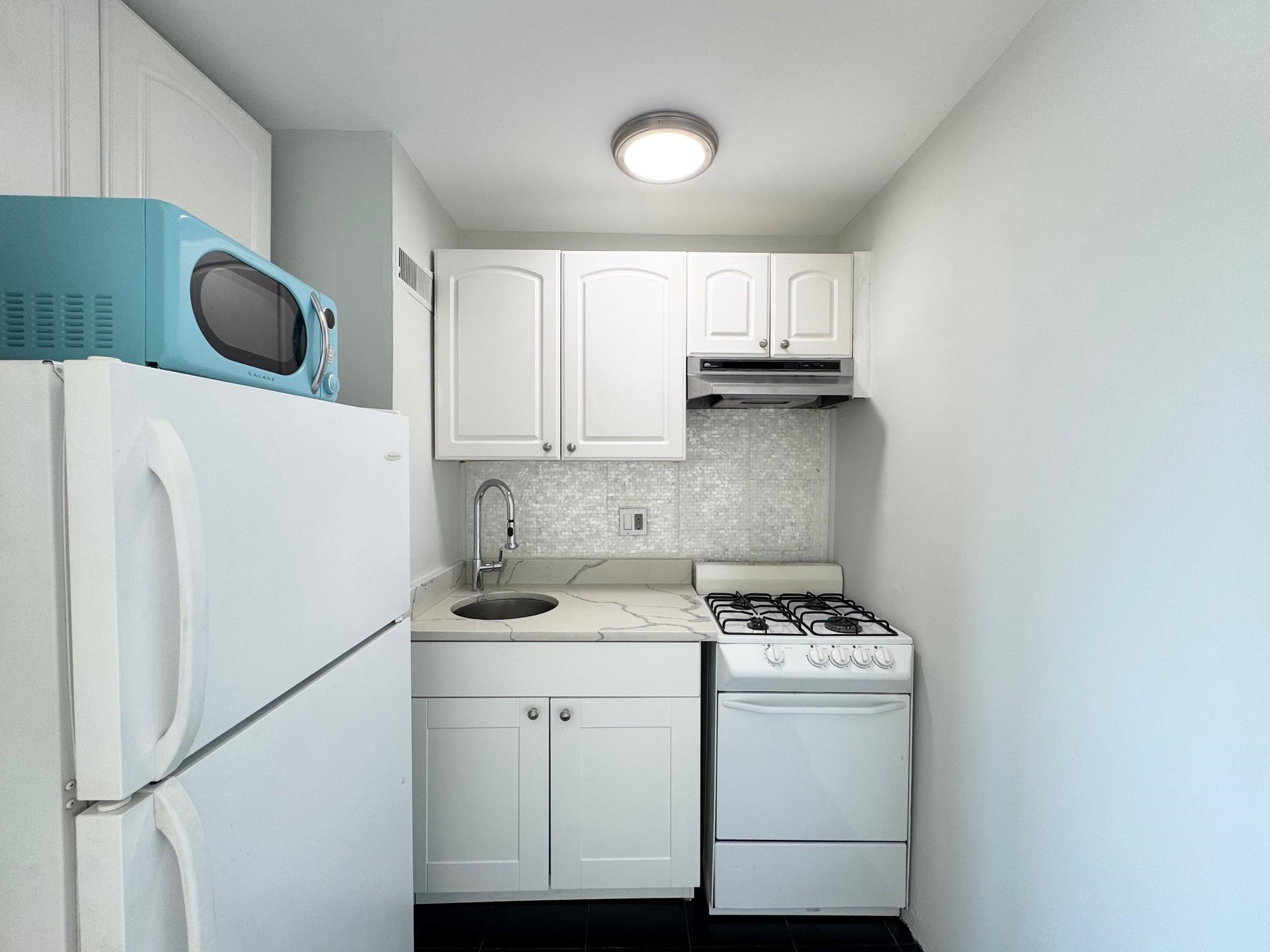 6515 BLVD EAST Unit: #8A