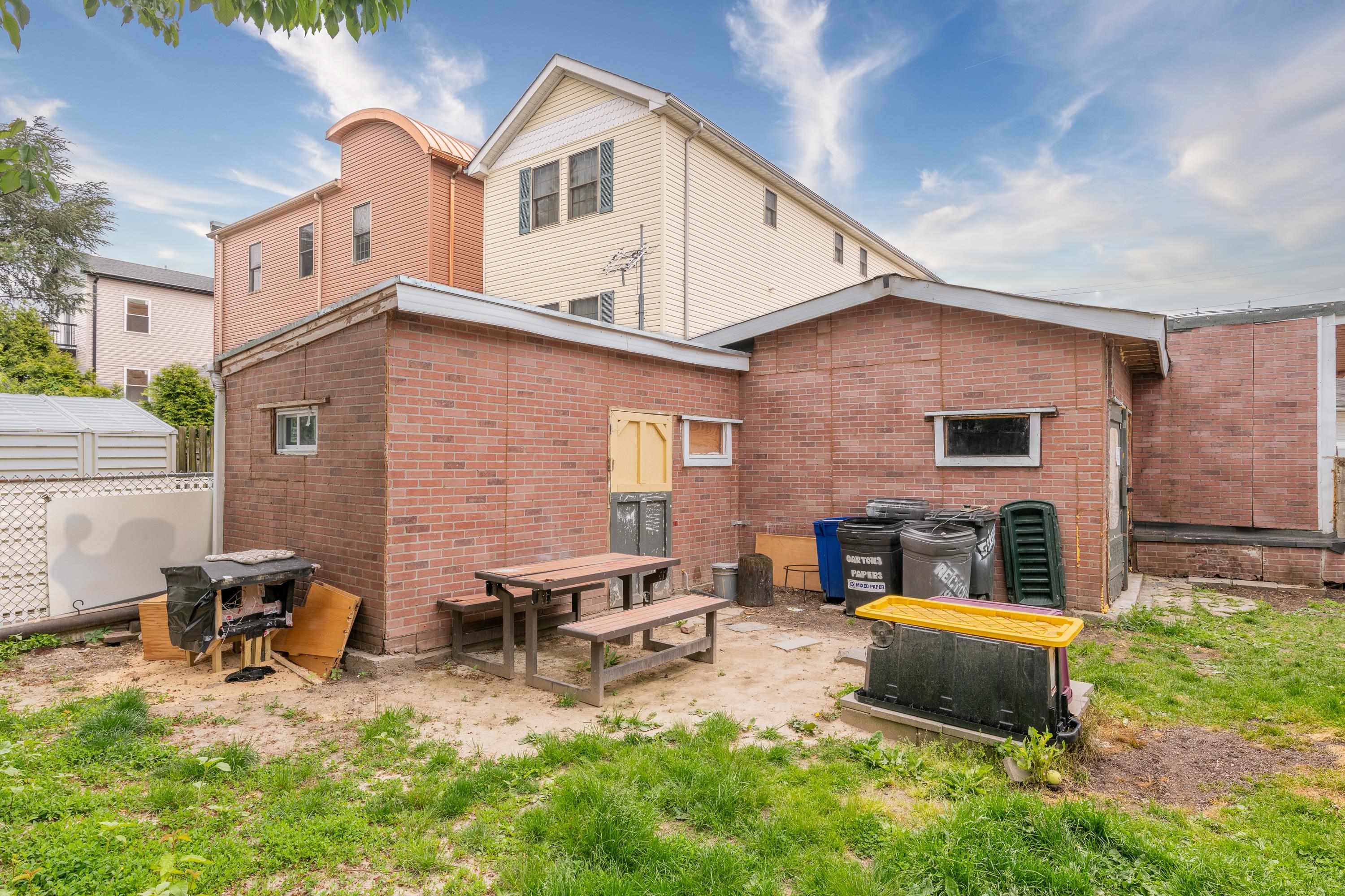 100 PROSPECT AVE