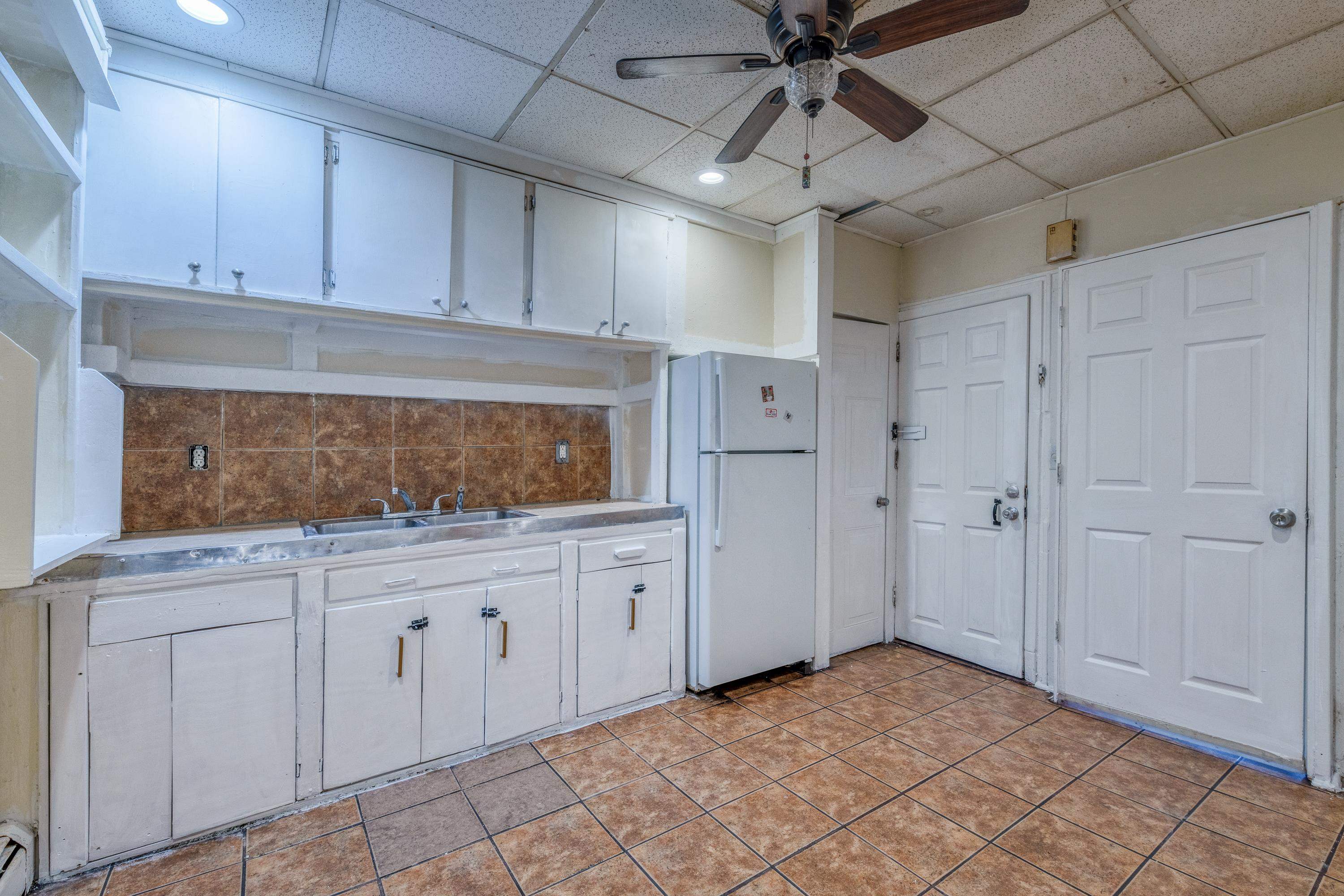 100 PROSPECT AVE