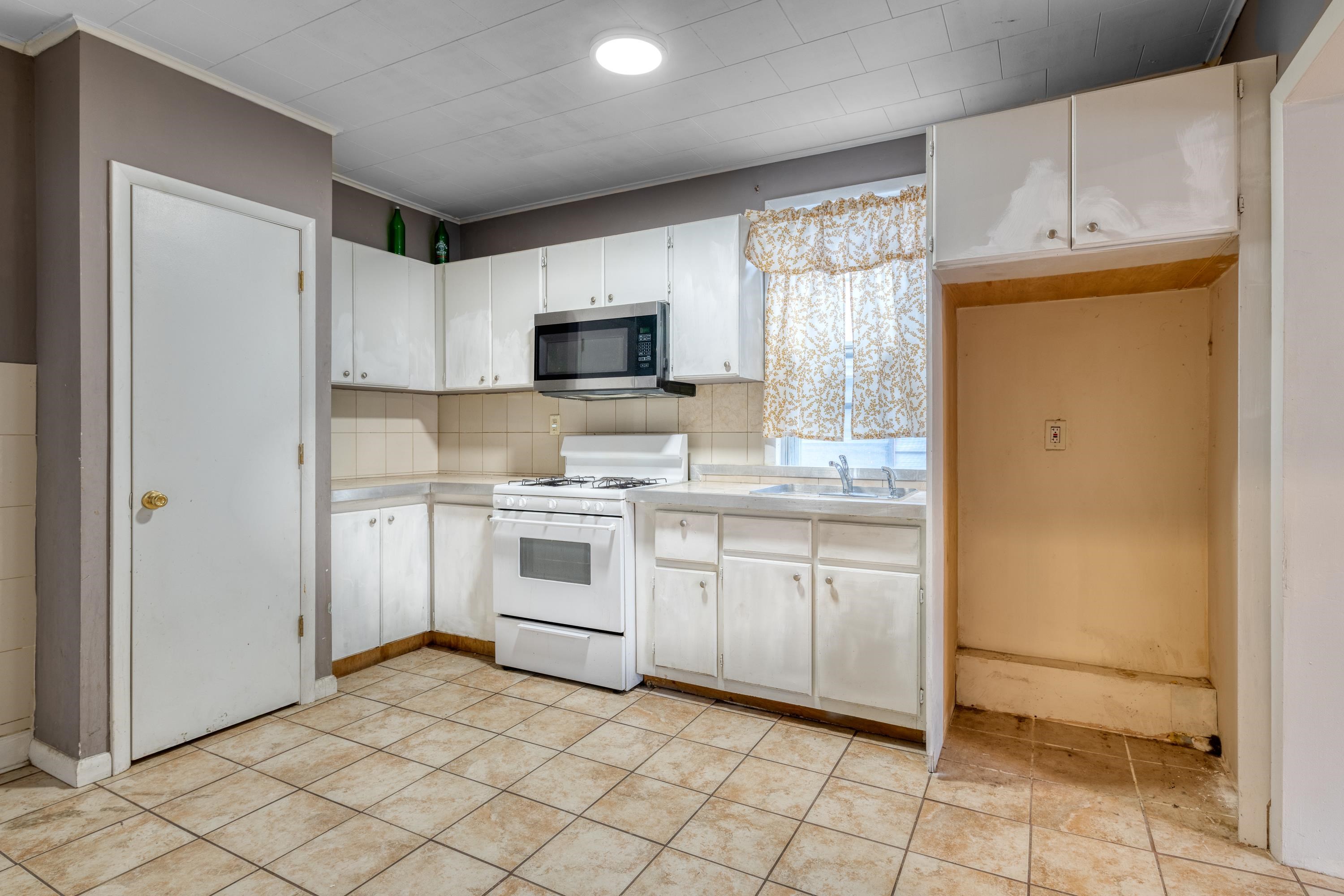 100 PROSPECT AVE