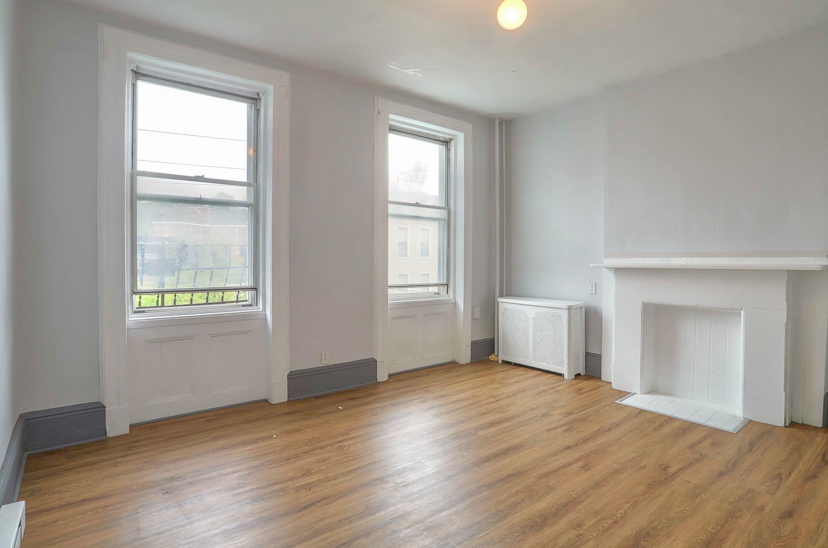327 JACKSON ST Unit: 13