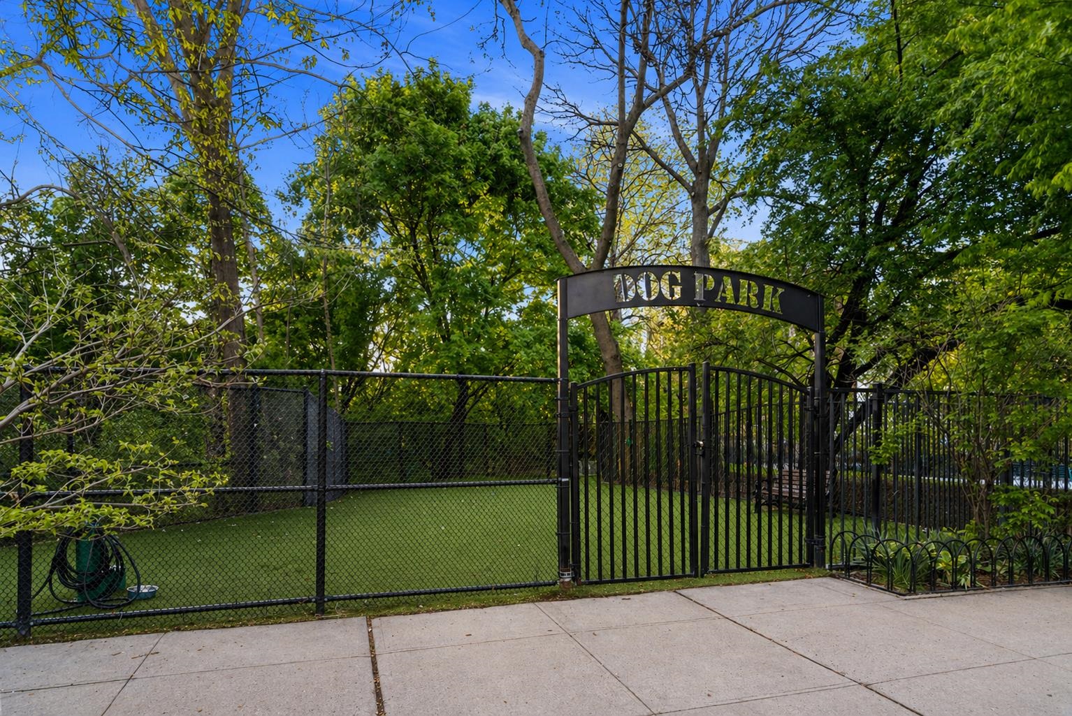 164 OGDEN AVE Unit: 405