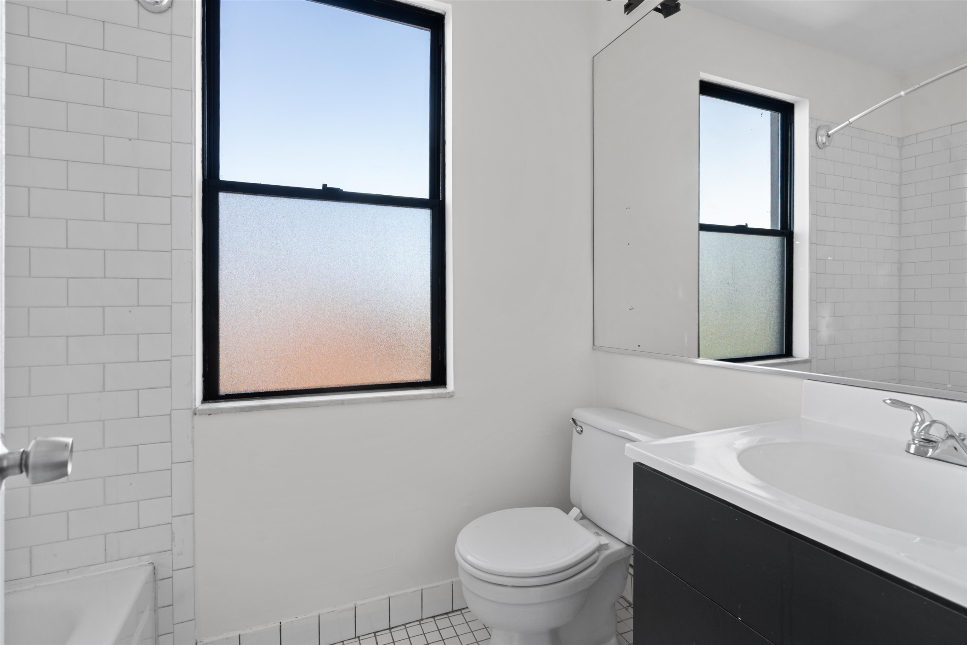 164 OGDEN AVE Unit: 405