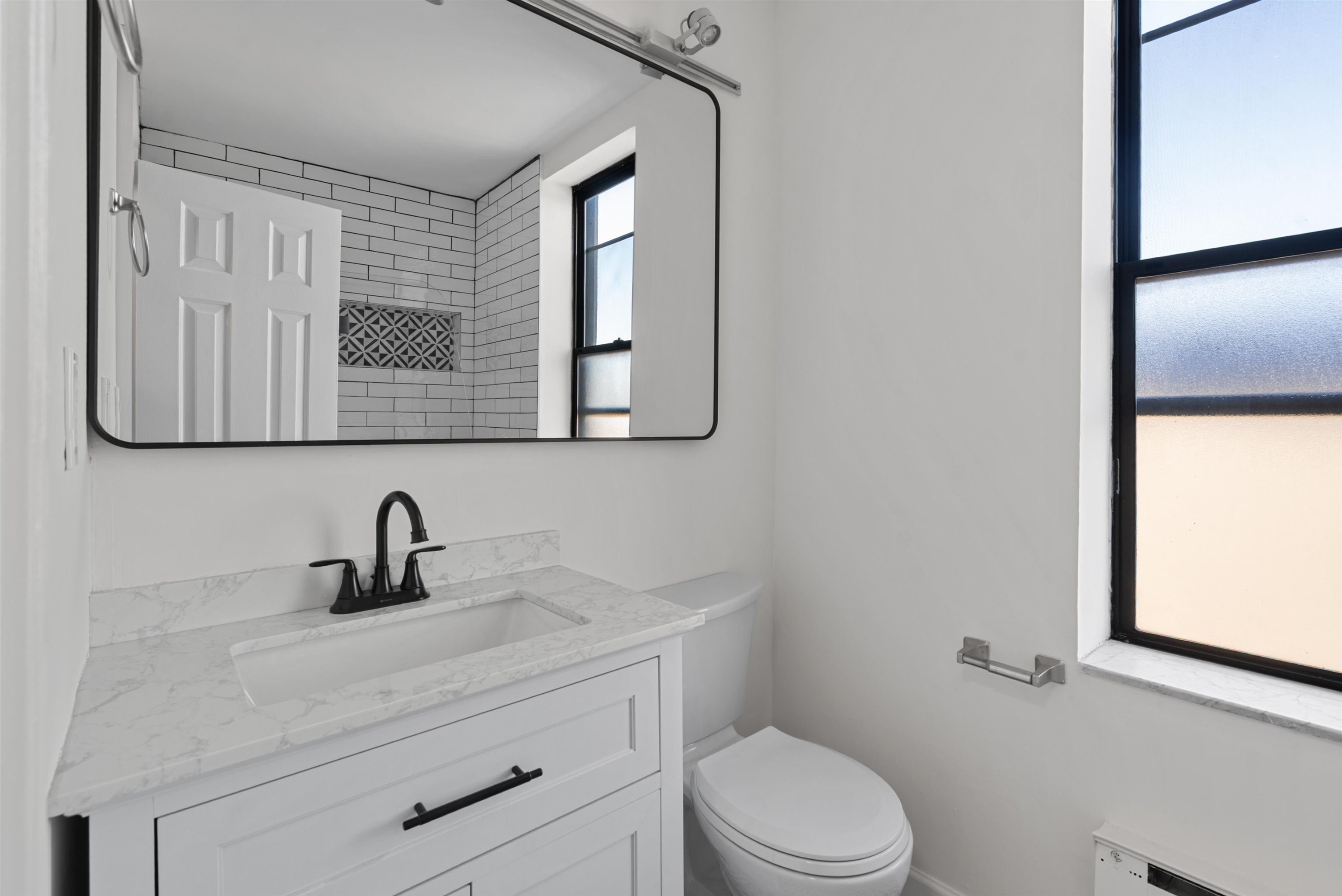 164 OGDEN AVE Unit: 405