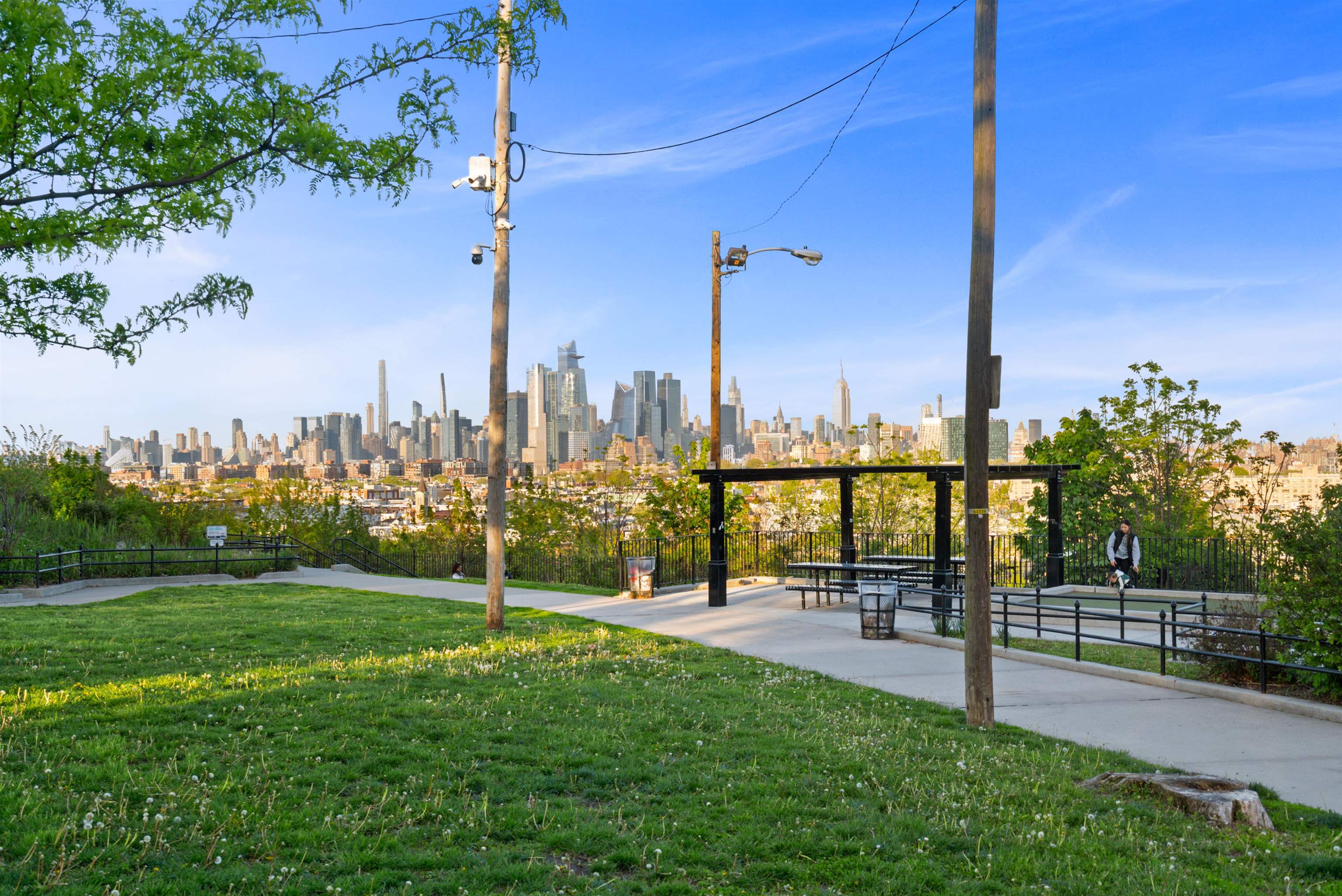 164 OGDEN AVE Unit: 405