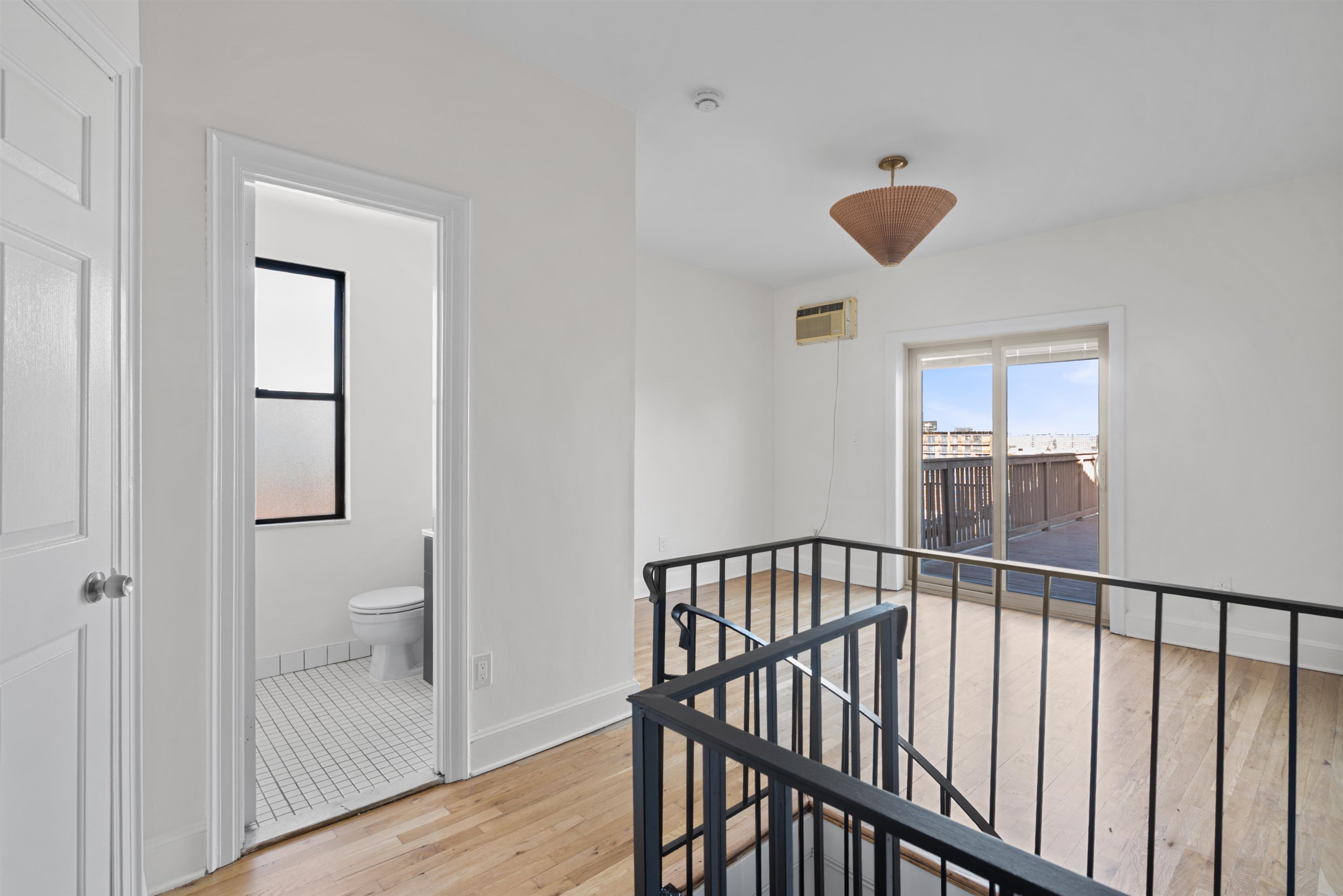 164 OGDEN AVE Unit: 405