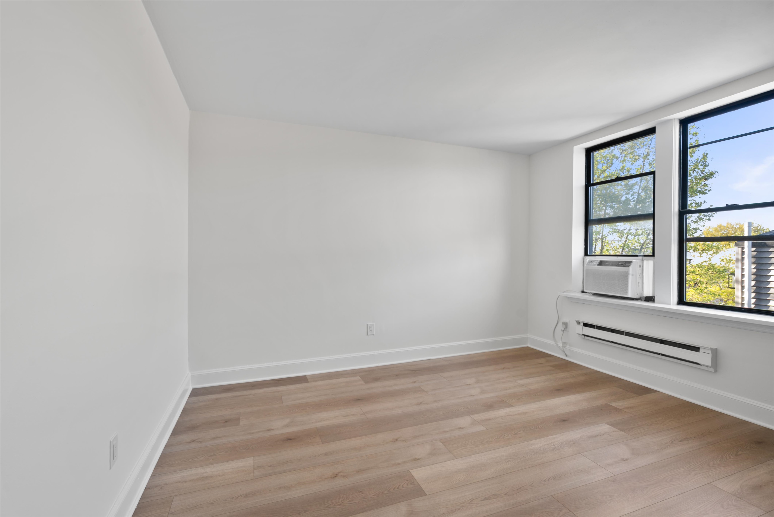 164 OGDEN AVE Unit: 405