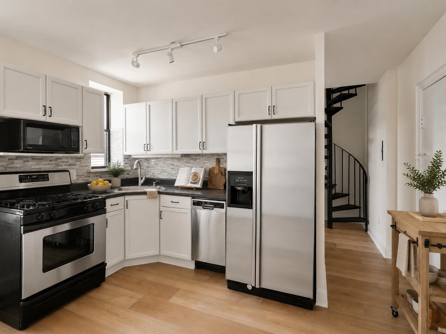 164 OGDEN AVE Unit: 405